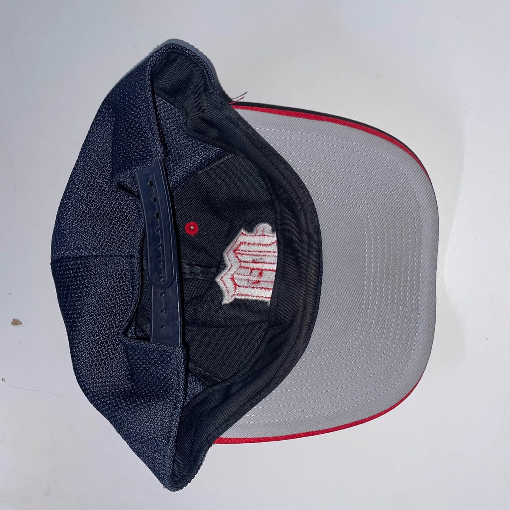Vintage mens Mizuno black and red tucker cap