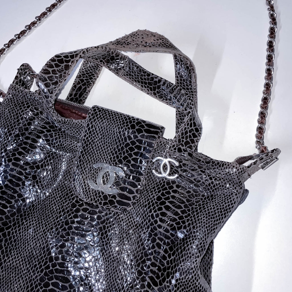 Vintage Black Chanel Snake skin womens genuine authentic handbag with prook