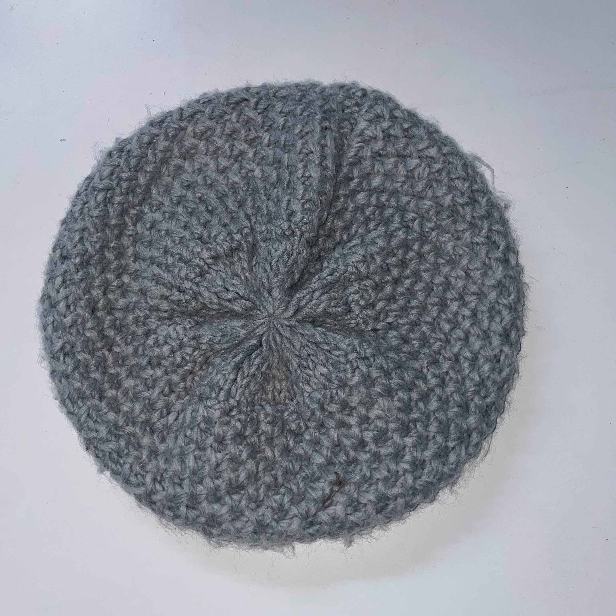 Vintage womens grey corchet beret cap