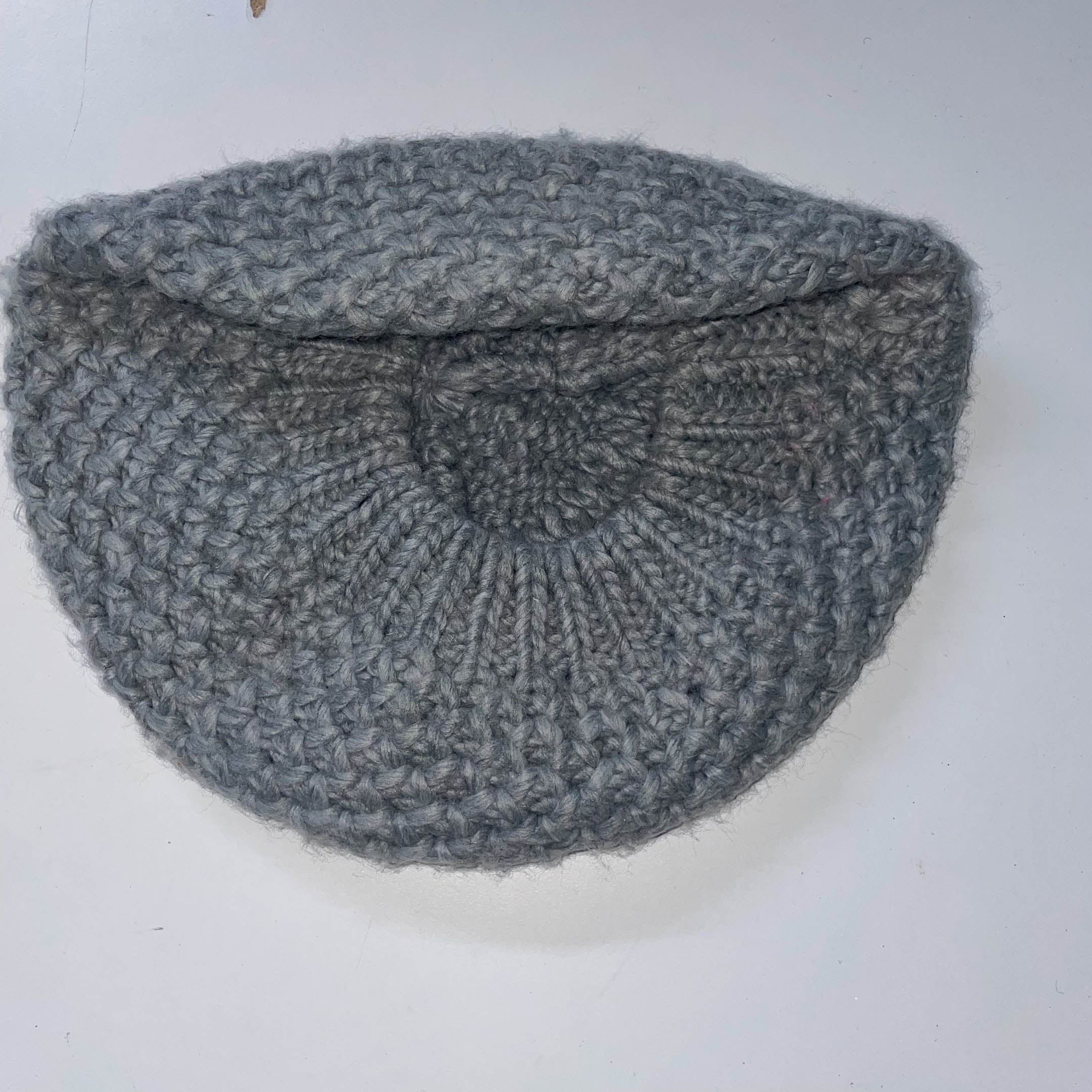 Vintage womens grey corchet beret cap