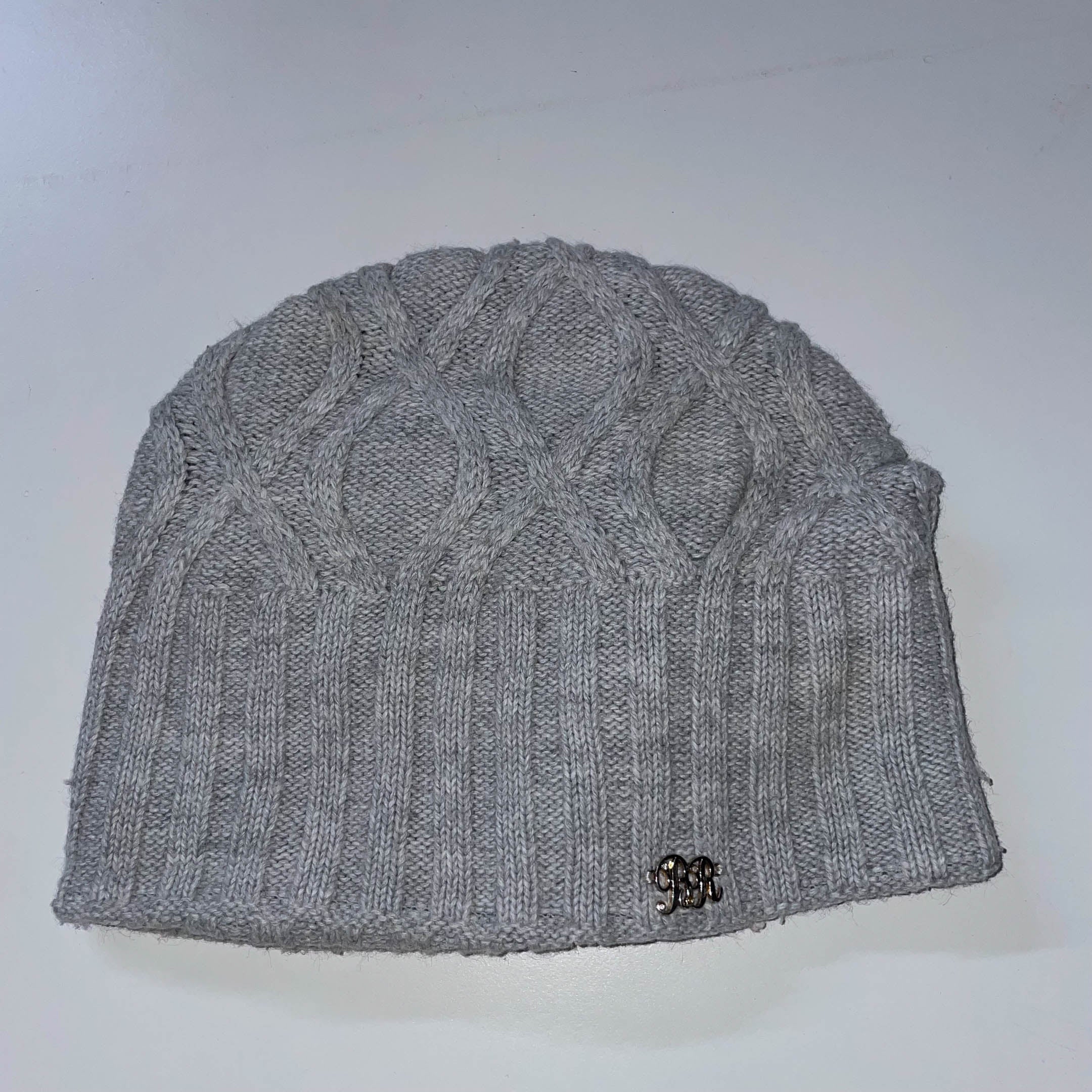Vintage cable pattern knitted grey beanie cap| One size| grey| SKU 3683