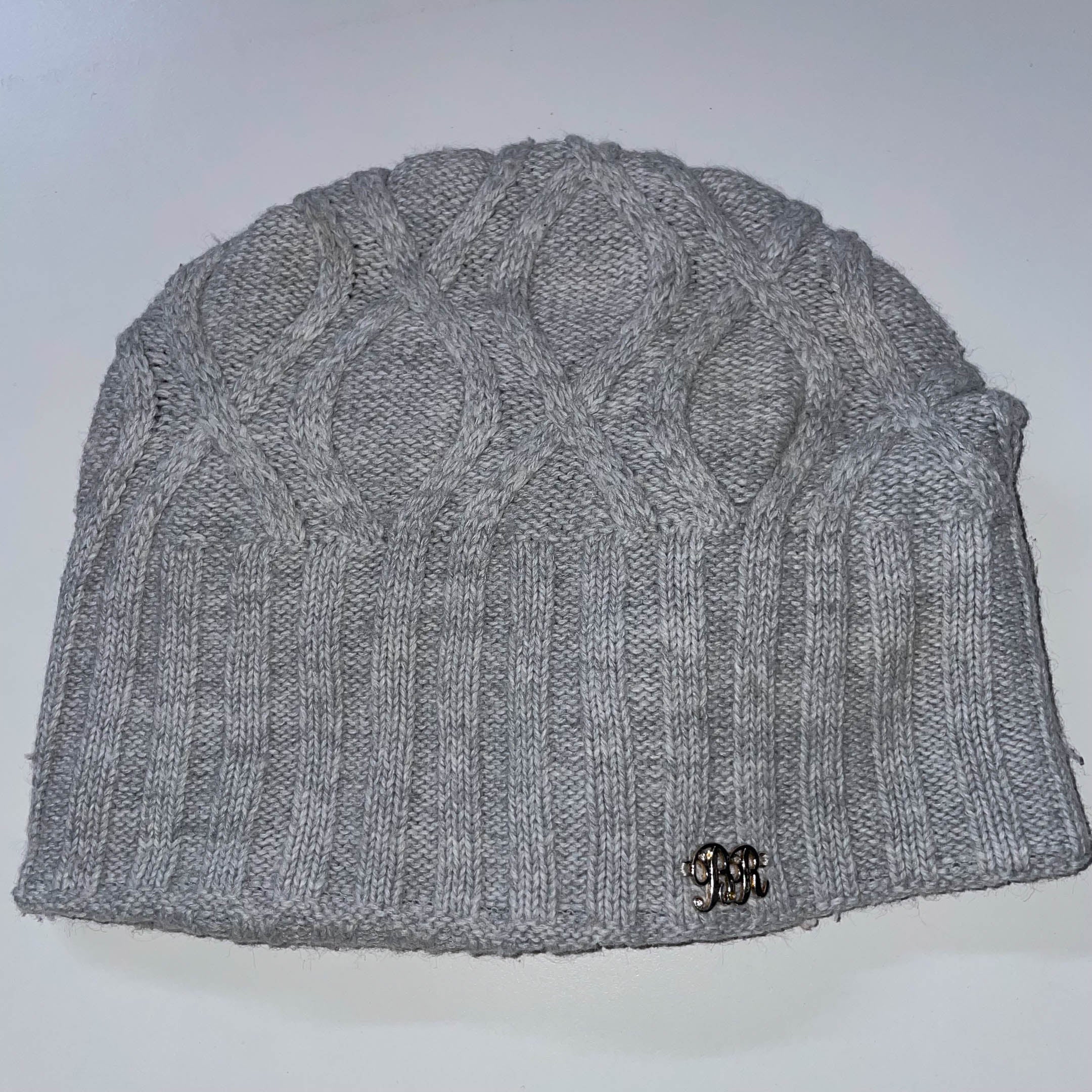 Vintage cable pattern knitted grey beanie cap| One size| grey| SKU 3683