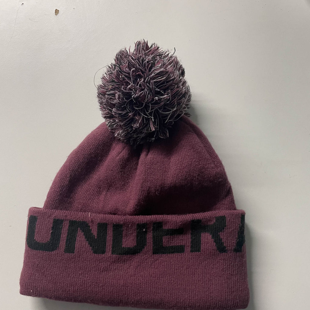 Vintage Under Armour big logo burgundy beanie winter hat