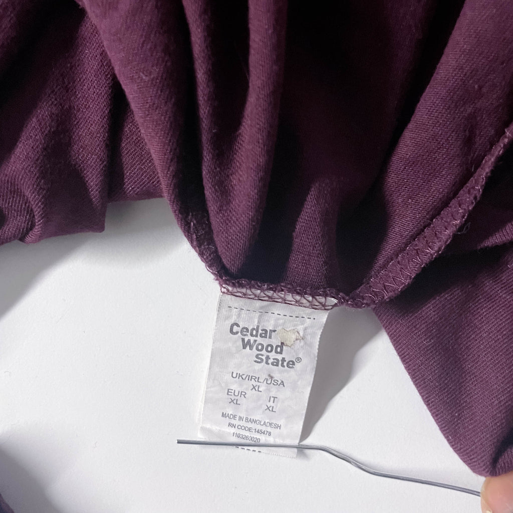 Vintage Cedarwood state Tokyo extra large mens wine long sleeve tees