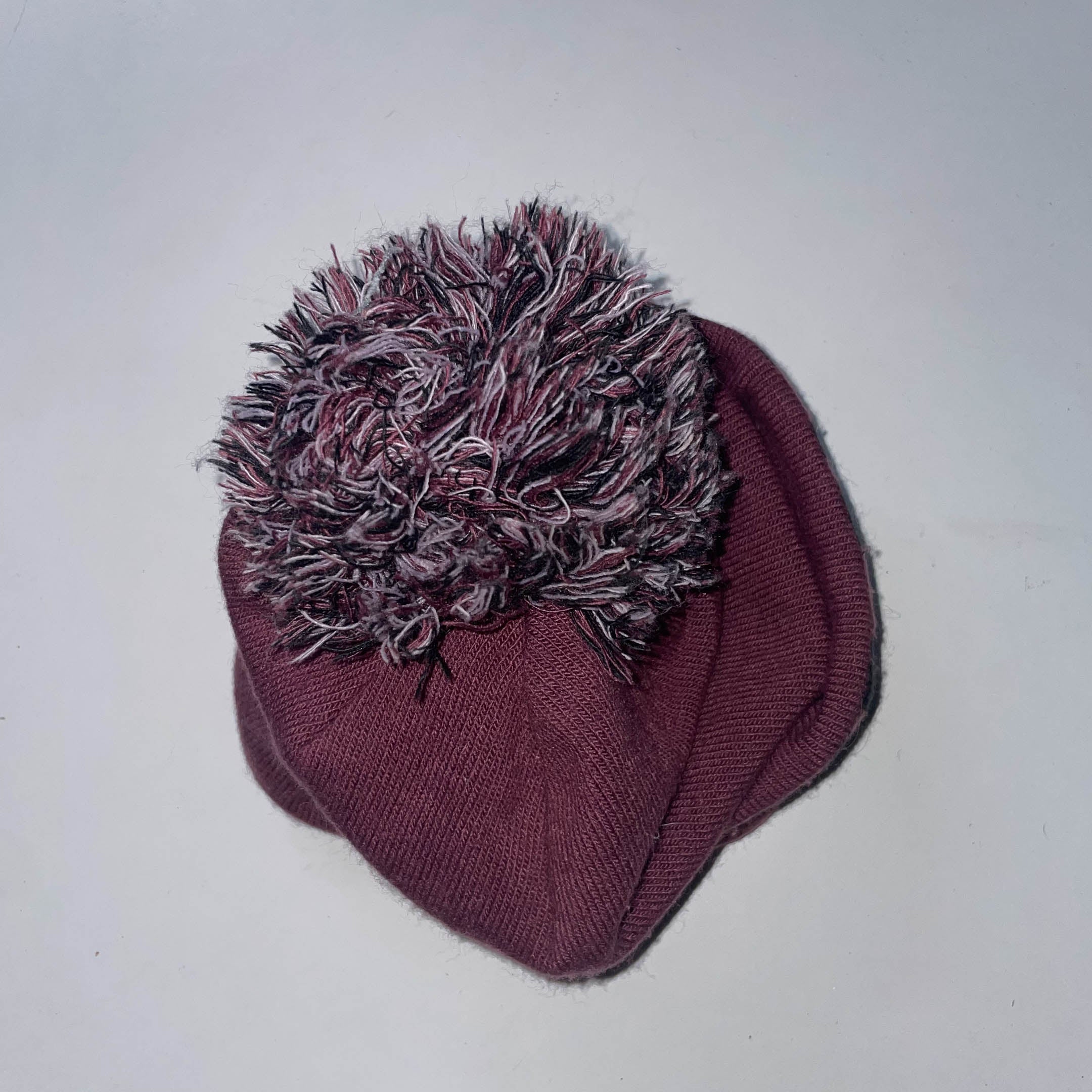 Vintage Under Armour big logo burgundy beanie winter hat