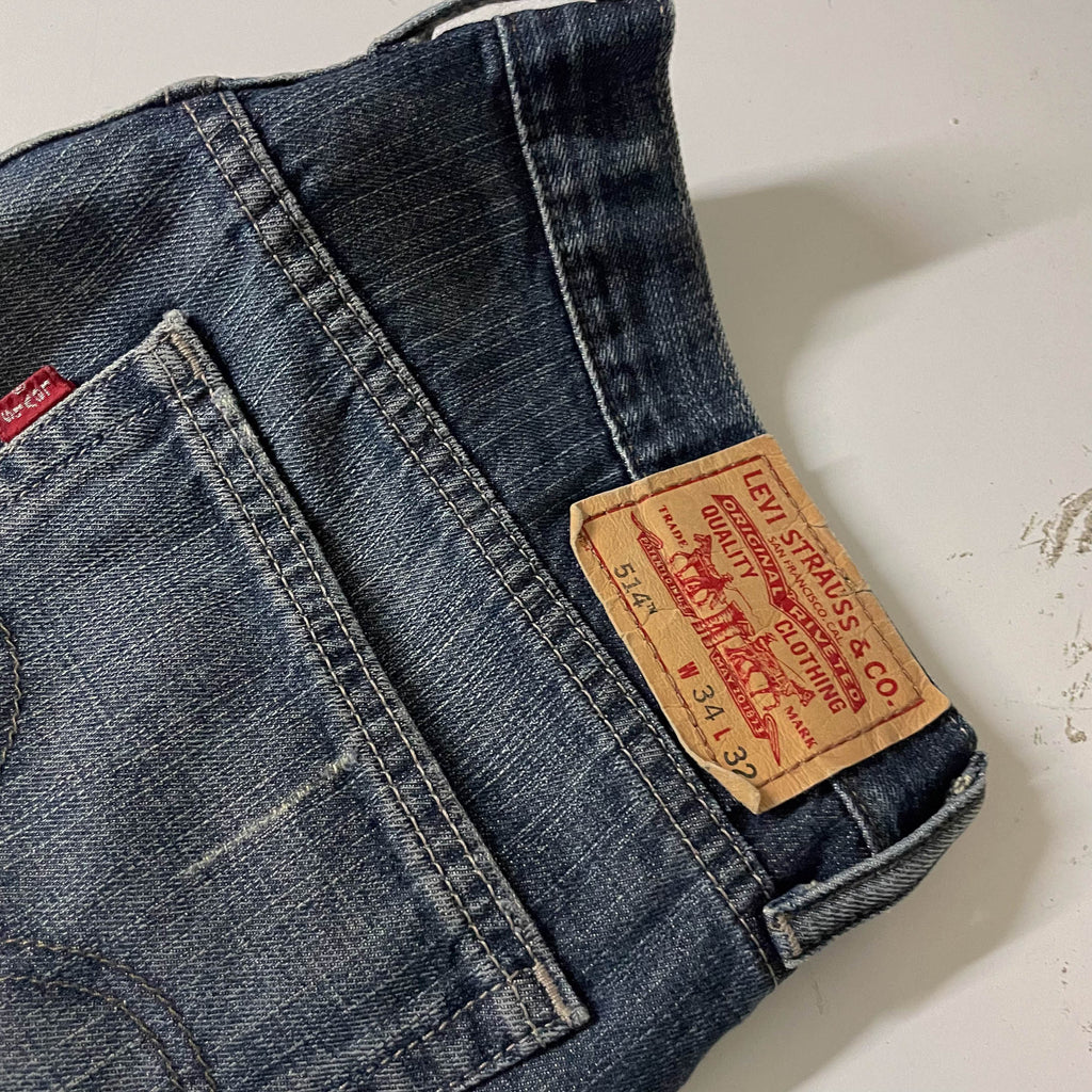 Vintage Levis 34 x 32 514 Slim Straight Medium Distressed blue Denim Jeans| 3731
