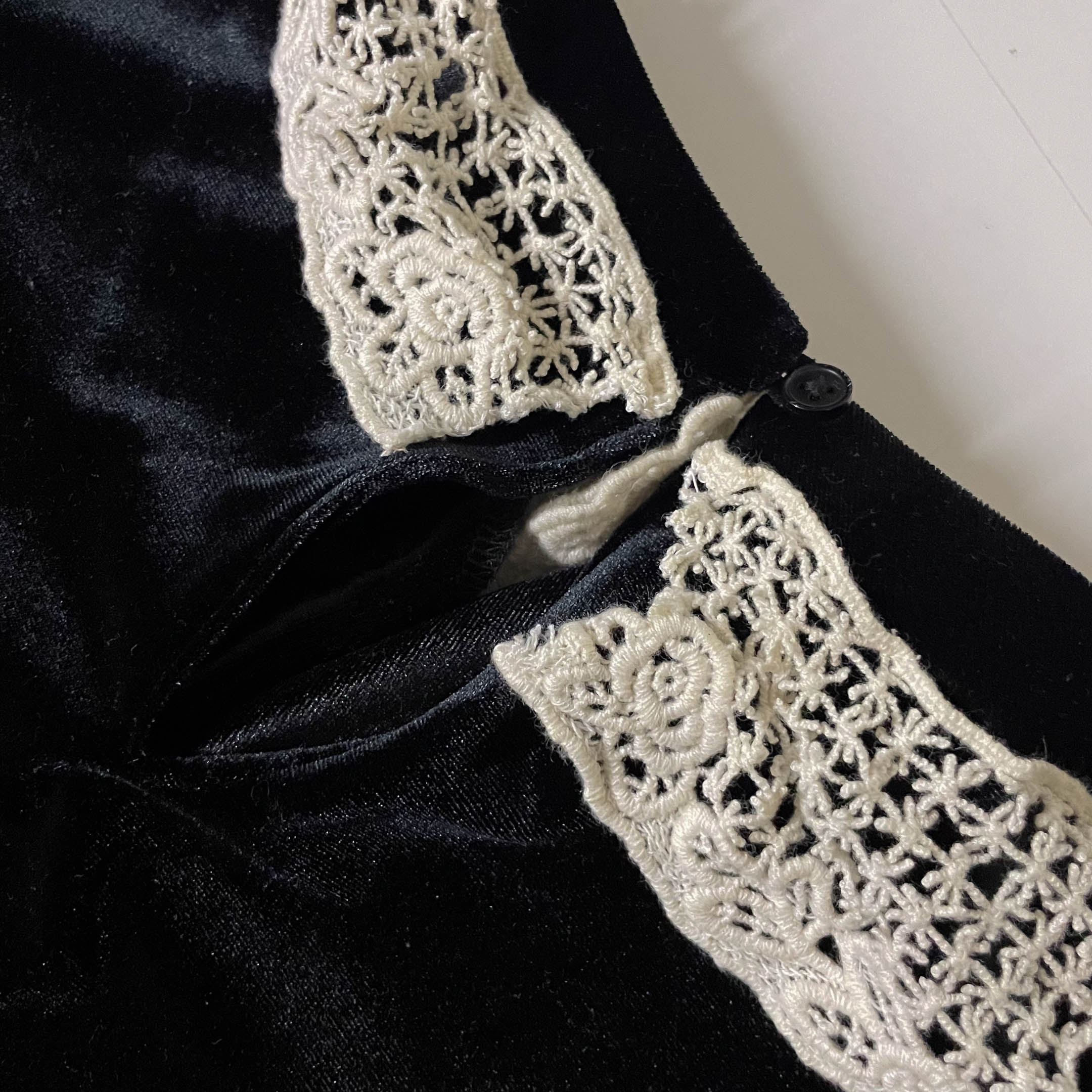 Vintage Womens Next Knee length Velvour black 90's dress in S/M |L34W18|SKU 3735