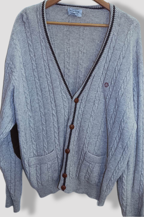 Vintage United colour of benetton cream vneck medium knited sweatshirt