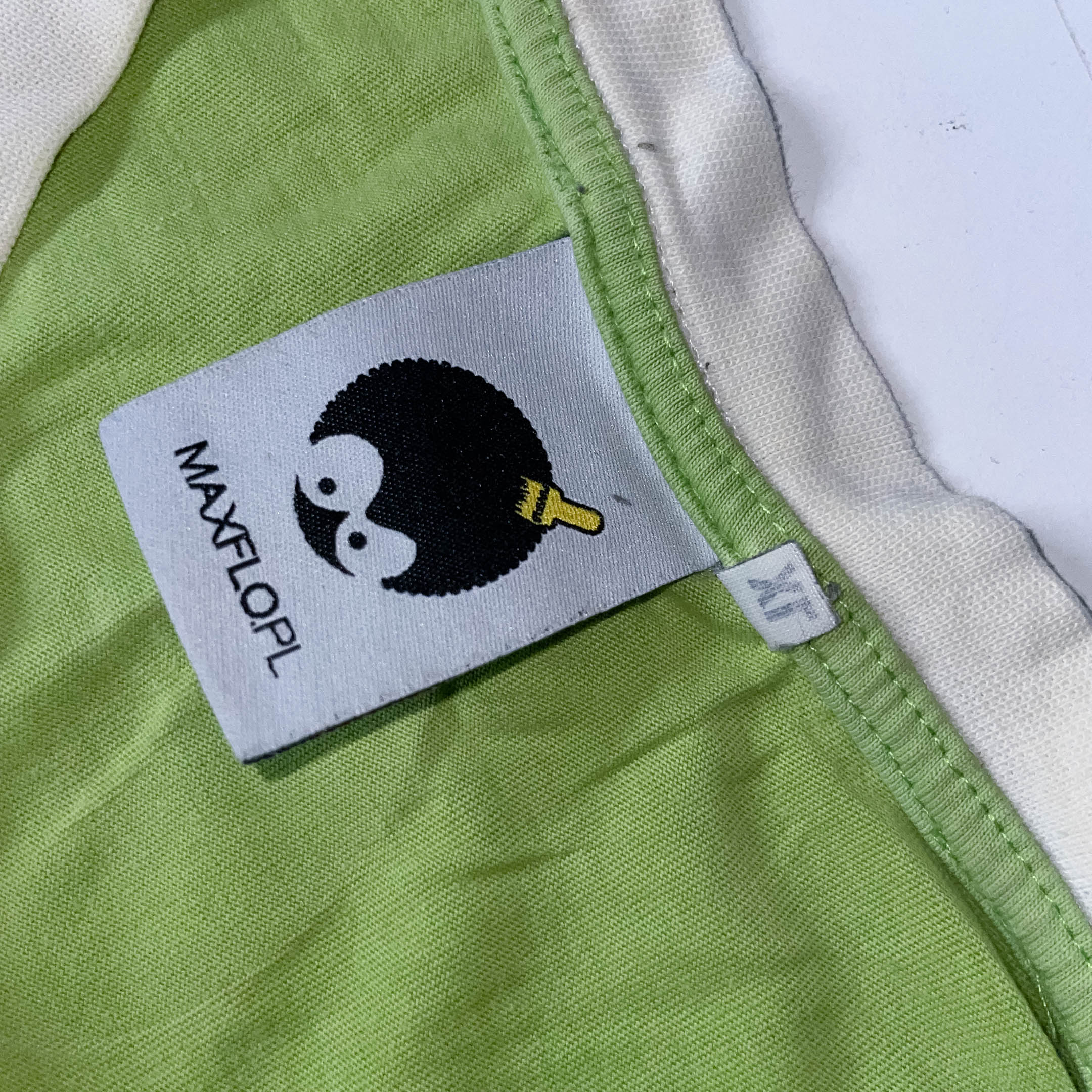 Vintage Lemon green Maxflopl graphics XL colourblock roundneck tees