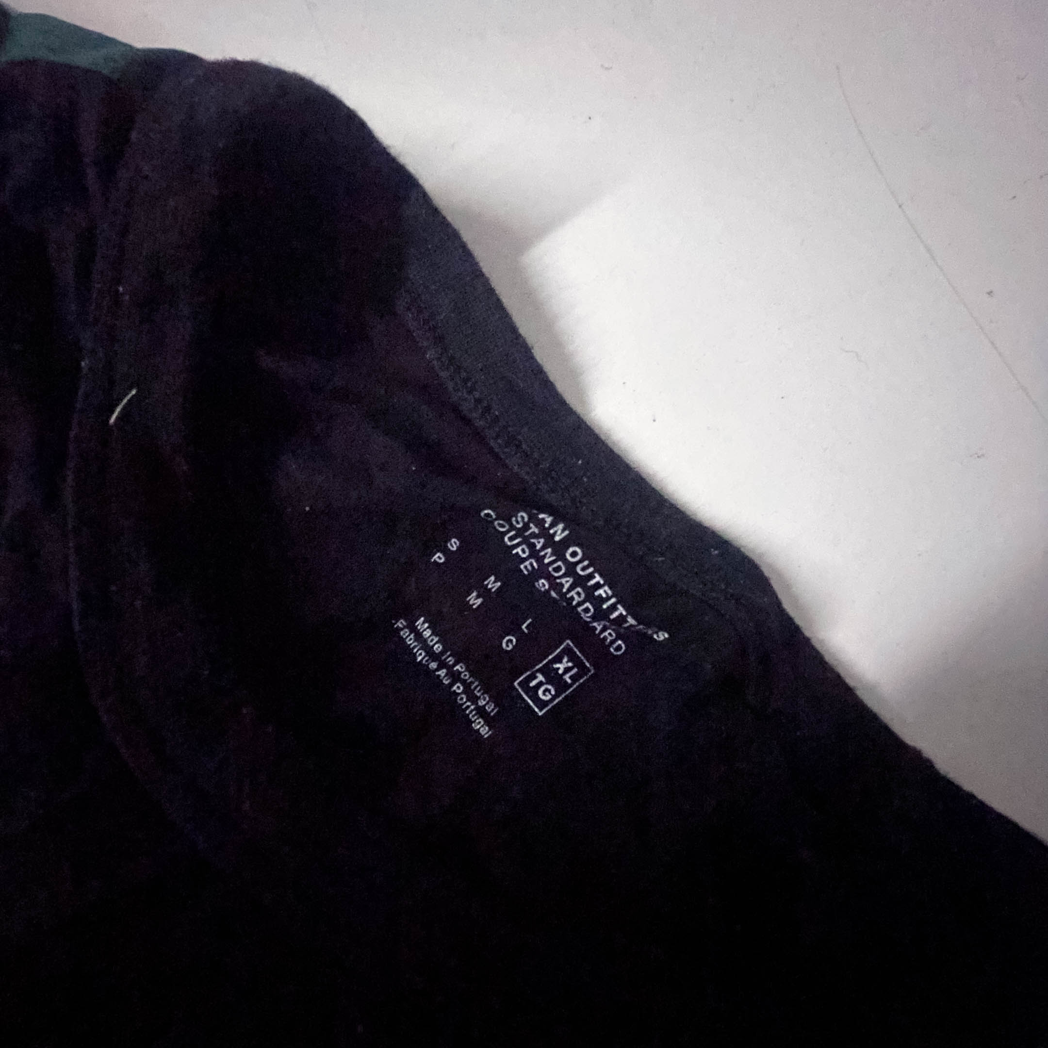 Vintage American Eagle Outfitter standard fit mens black sweatshirt XL