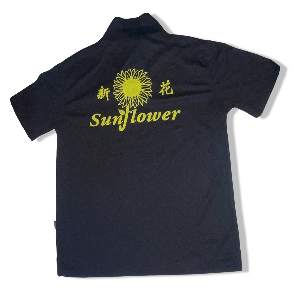 Vintage mens black regular fit polo shirt with sun flower crest at the back in L