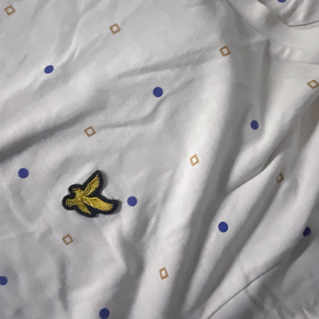 Vintage White Llye & Scott shape pattern medium short sleeve tshirt
