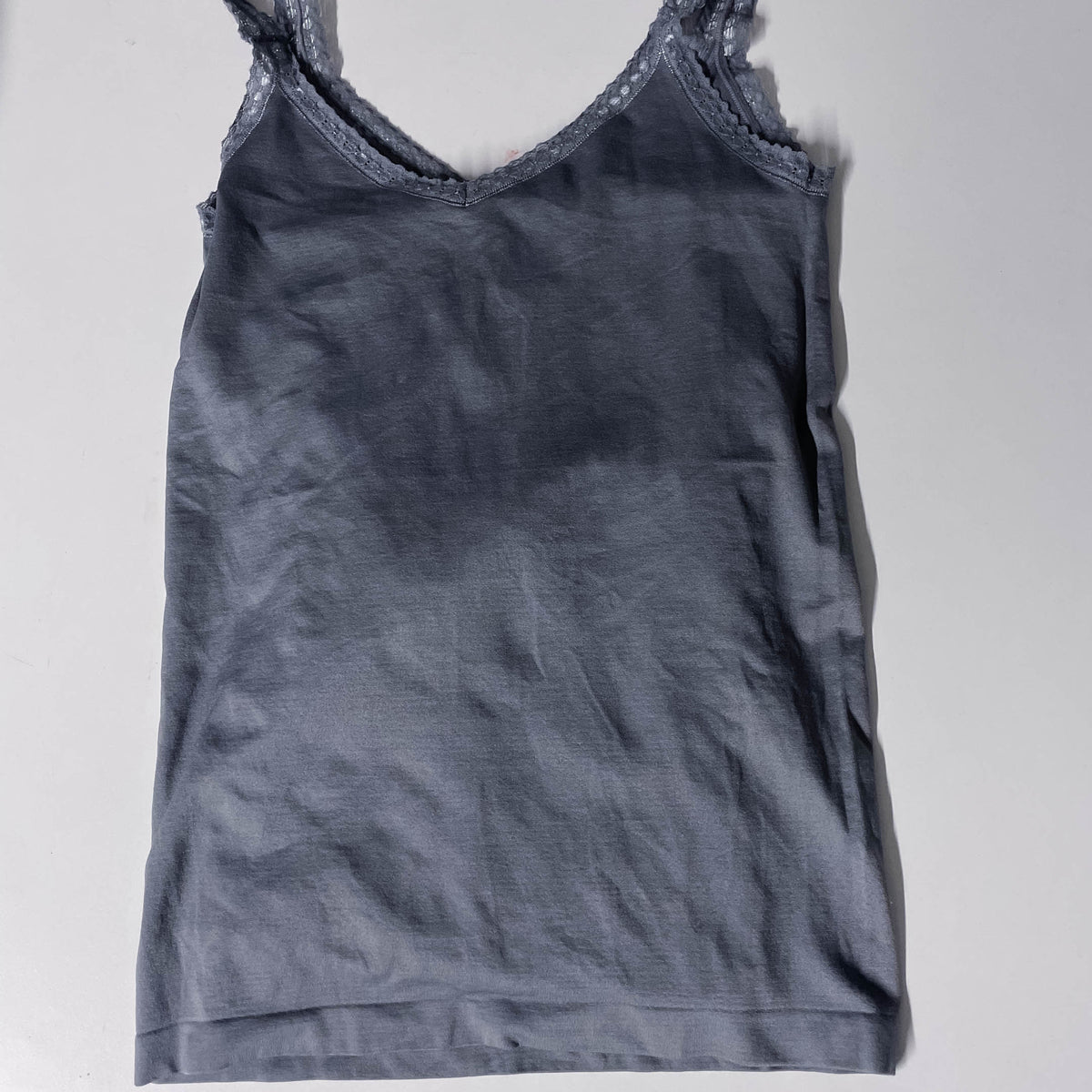 Vintage Nouvelle Seamless lace trim ribbed medium v-neck grey tank top