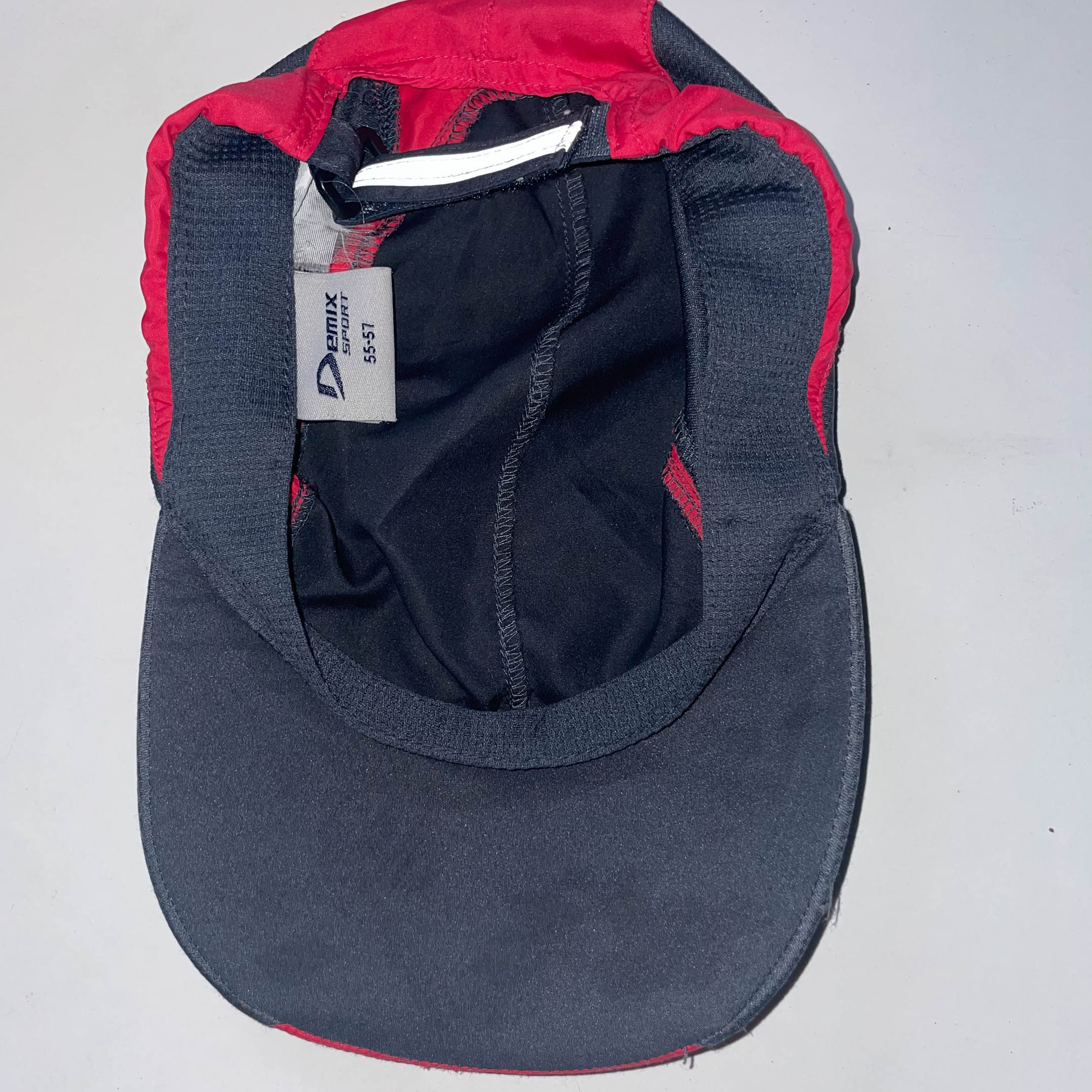 Vintage Demix sport black baseball cap with red stripe