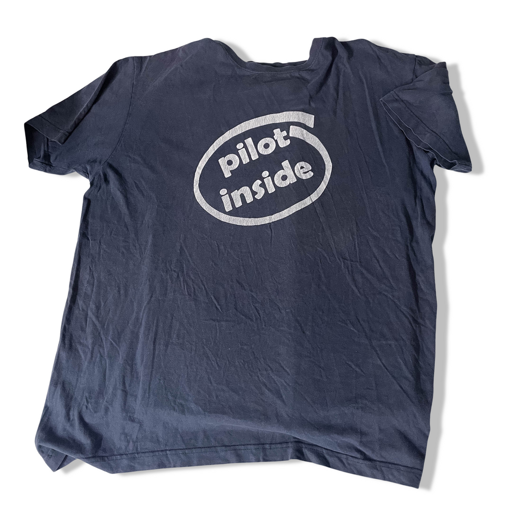 Vintage black Pilot inside graphics mens tees M/L