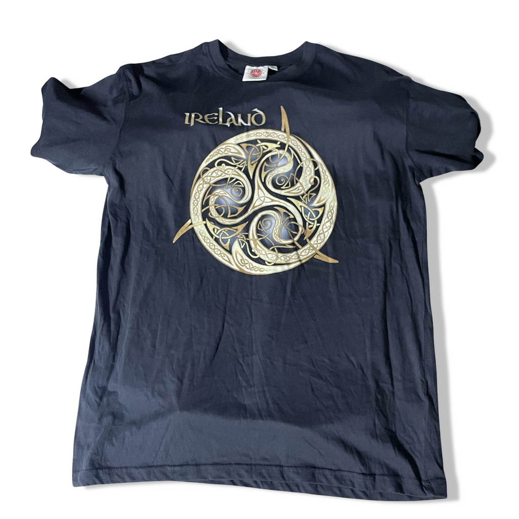 Vintage black Traditional Craft Men's ireland graphics large tees
