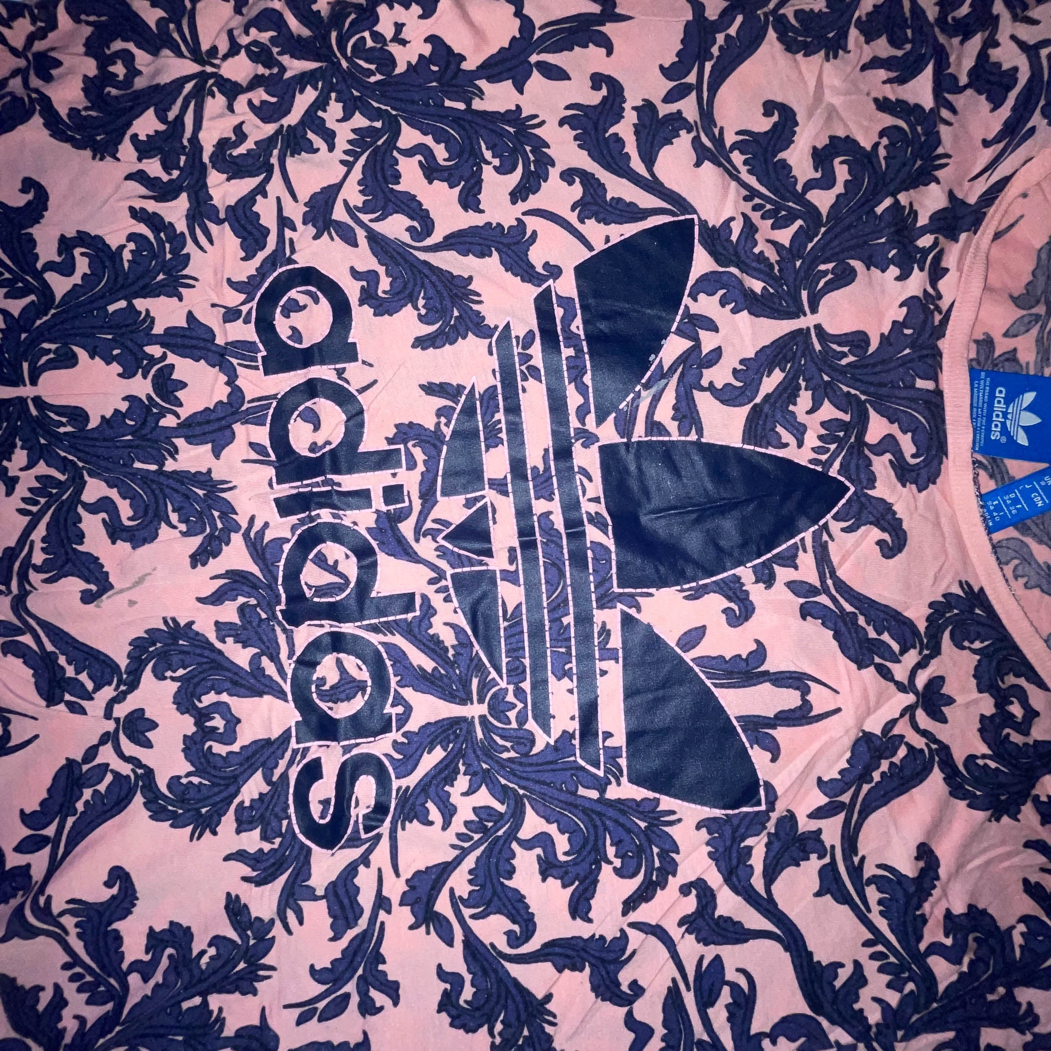 Vintage Adidas big logo pink floral purple pattern large tees