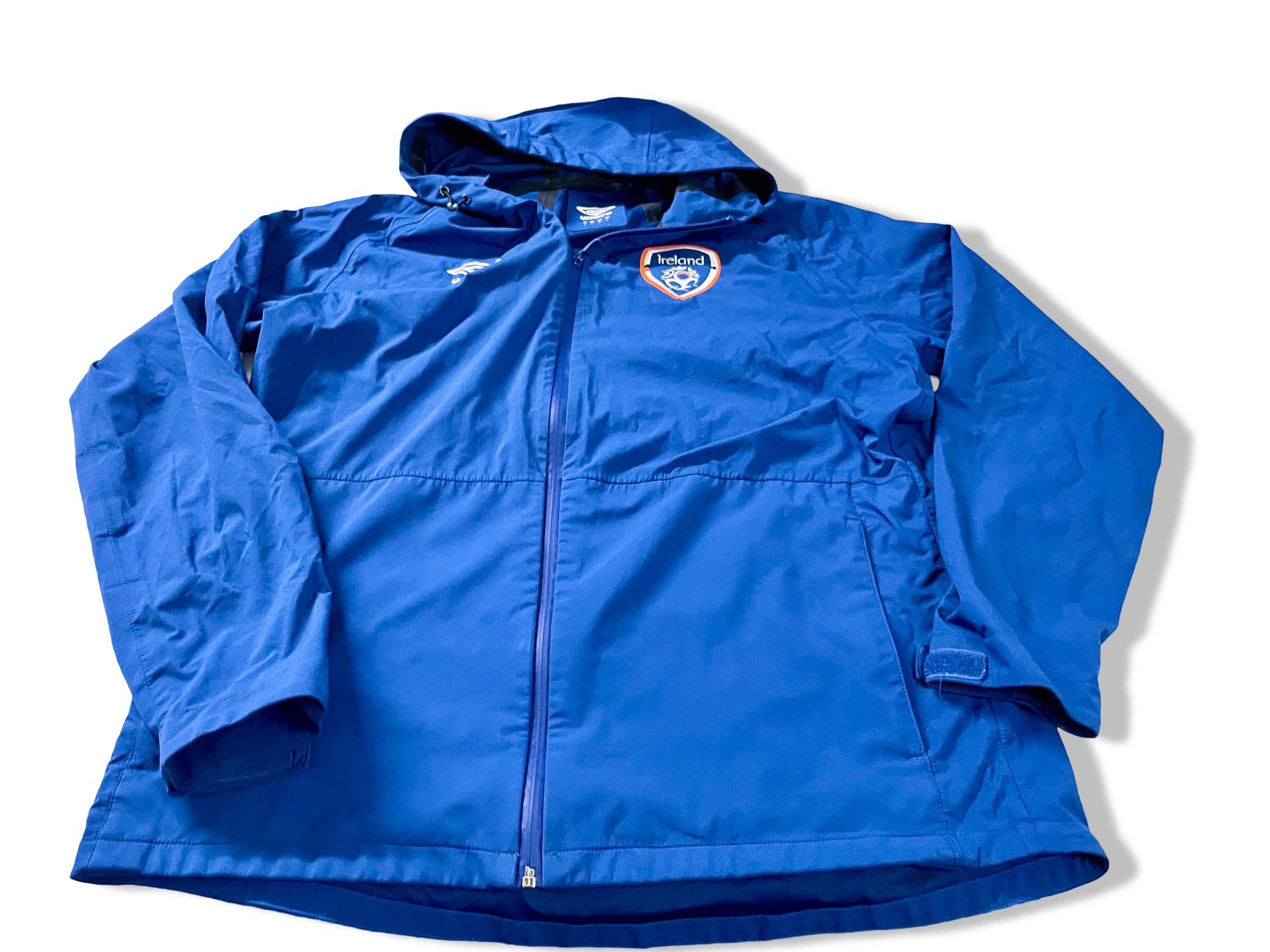 Vintage Men's Umbro Ireland blue full zip hoodie jacket in XL|L31 W24|SKU 4101
