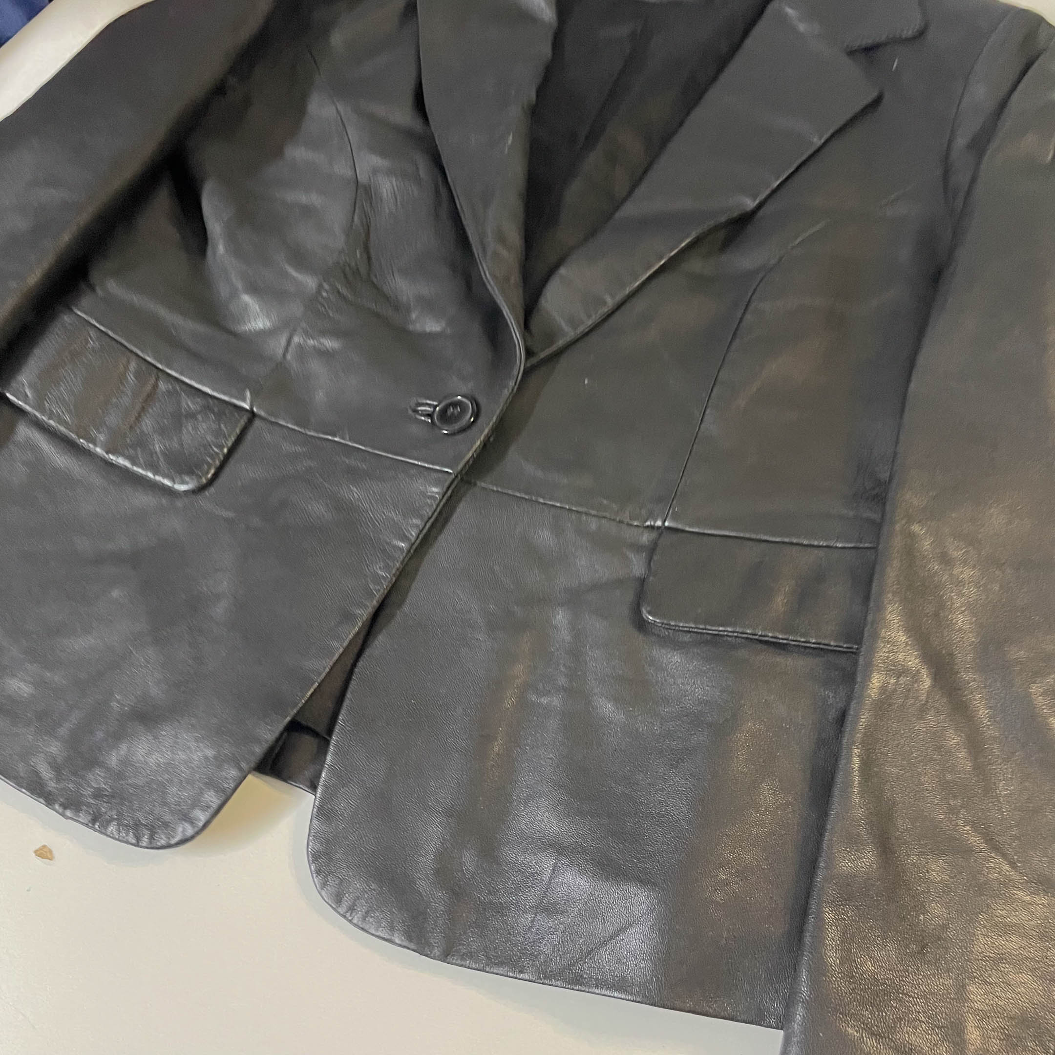 Vintage Women's Stark black leather biker jacket size 14| L27 W 19| SKU 3765