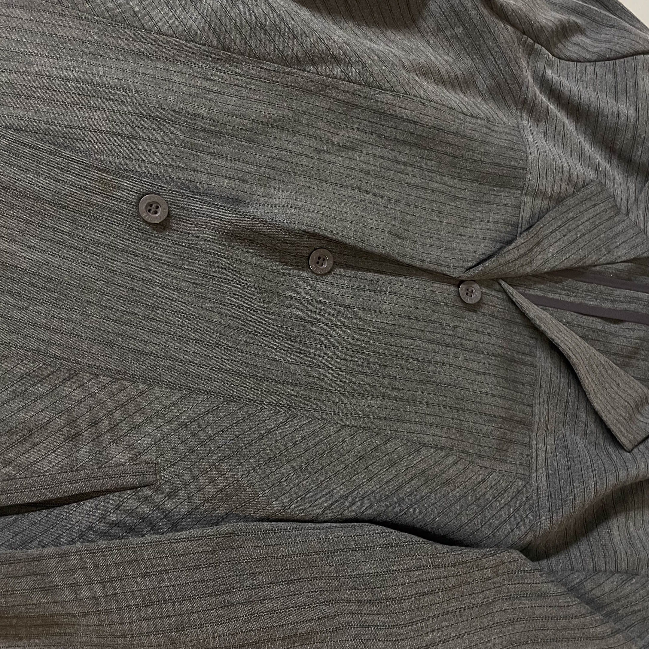 Vintage AZ Career Women's grey stripe large blazers |L26 W20| SKU 3770