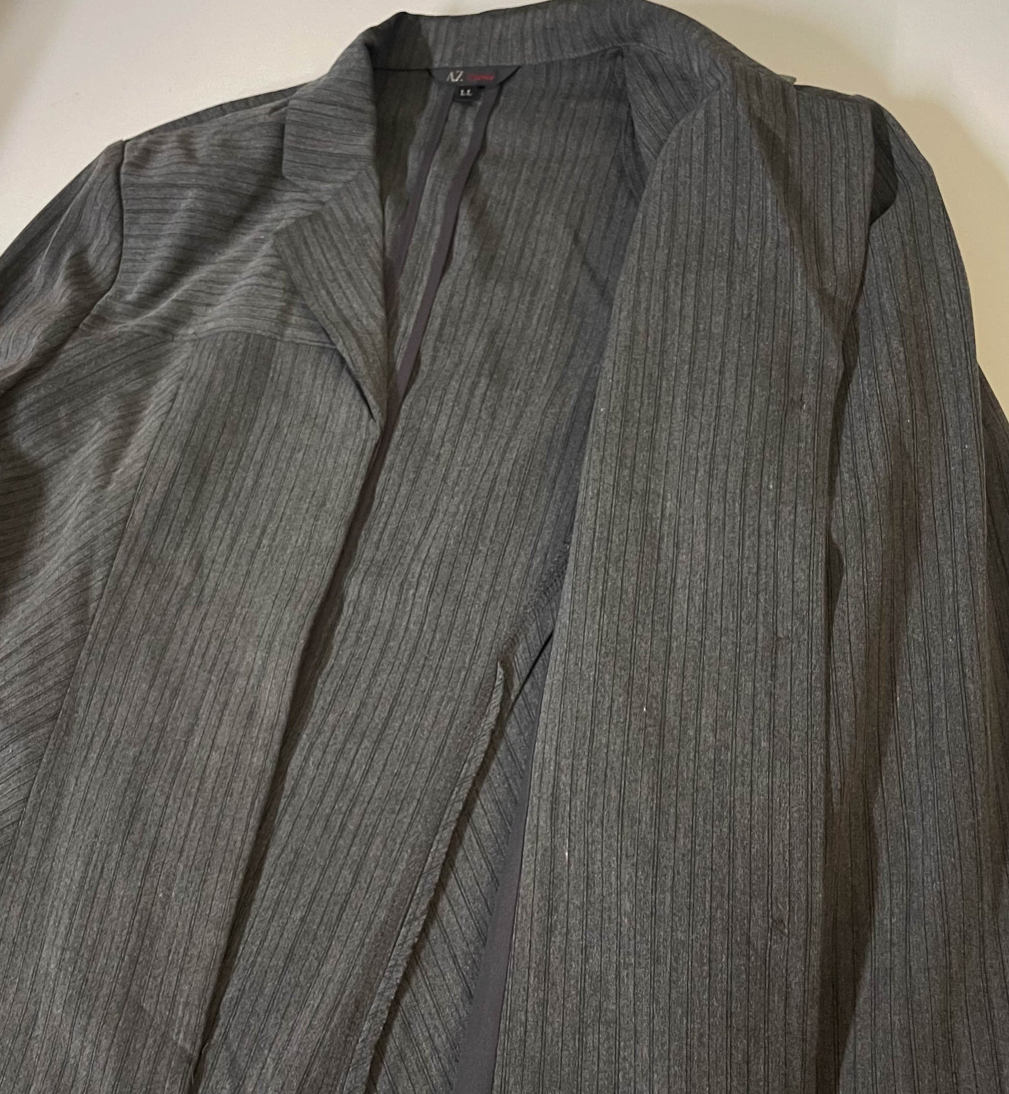 Vintage AZ Career Women's grey stripe large blazers |L26 W20| SKU 3770