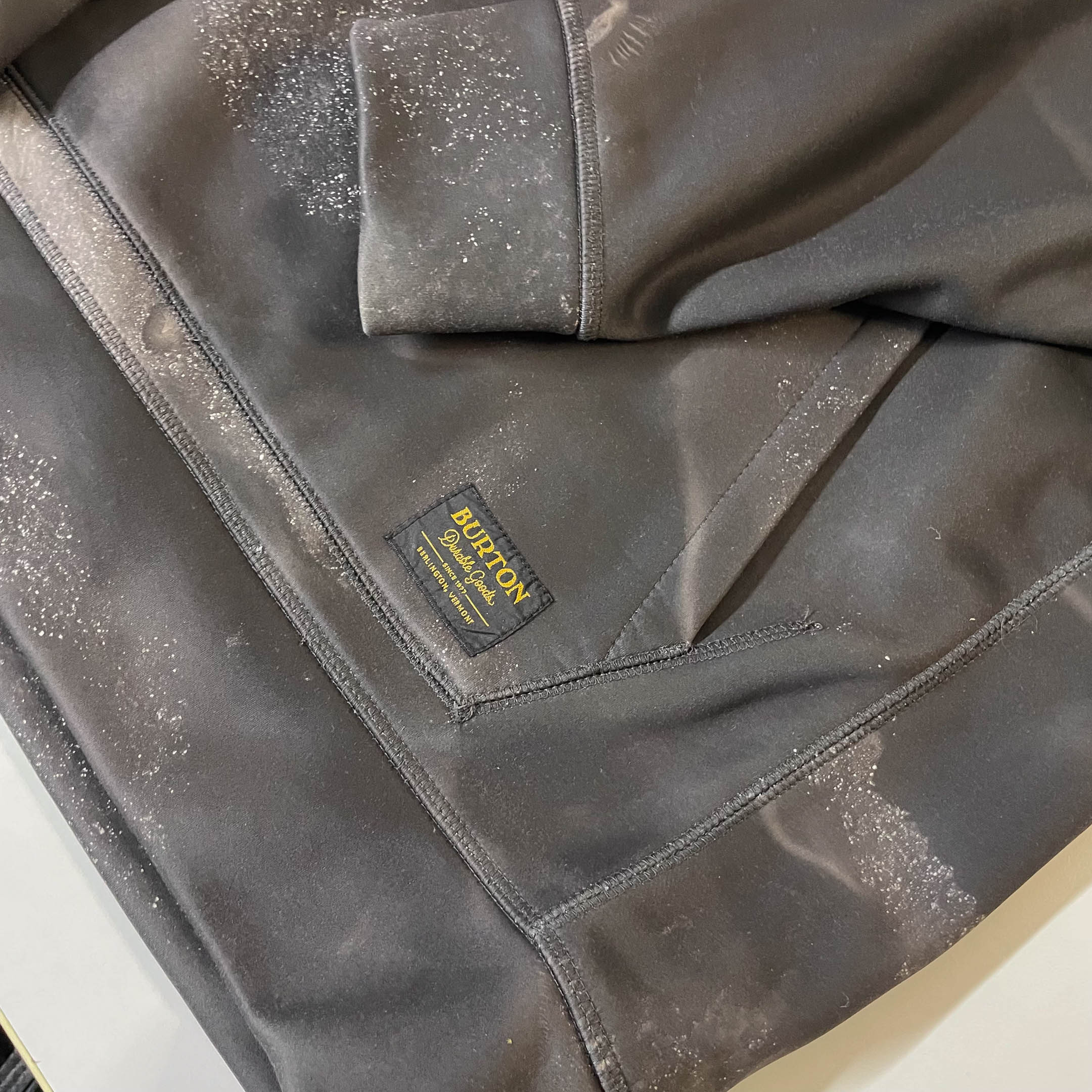 Vintage Burton 90's black men's hoodie in XL| L29 W24| SKU 3775