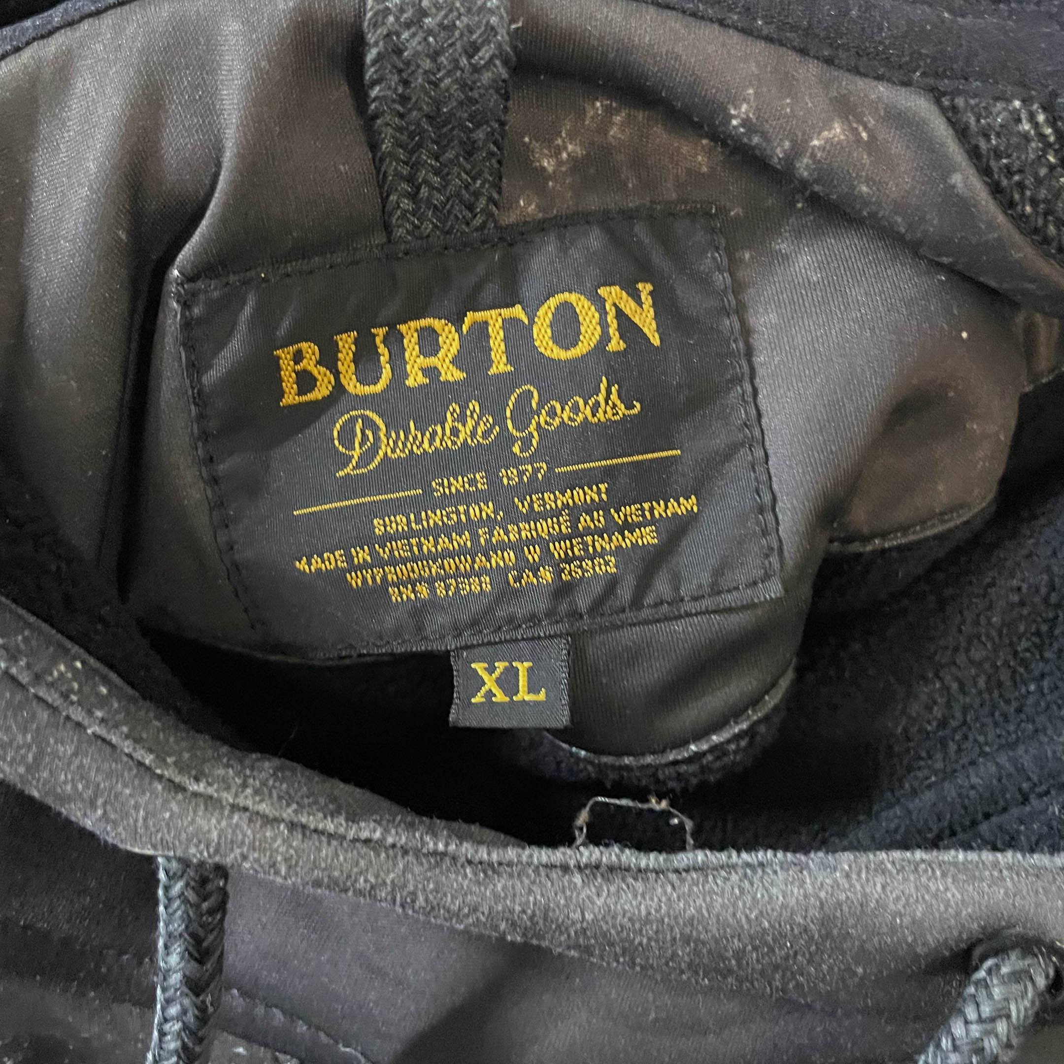 Vintage Burton 90's black men's hoodie in XL| L29 W24| SKU 3775