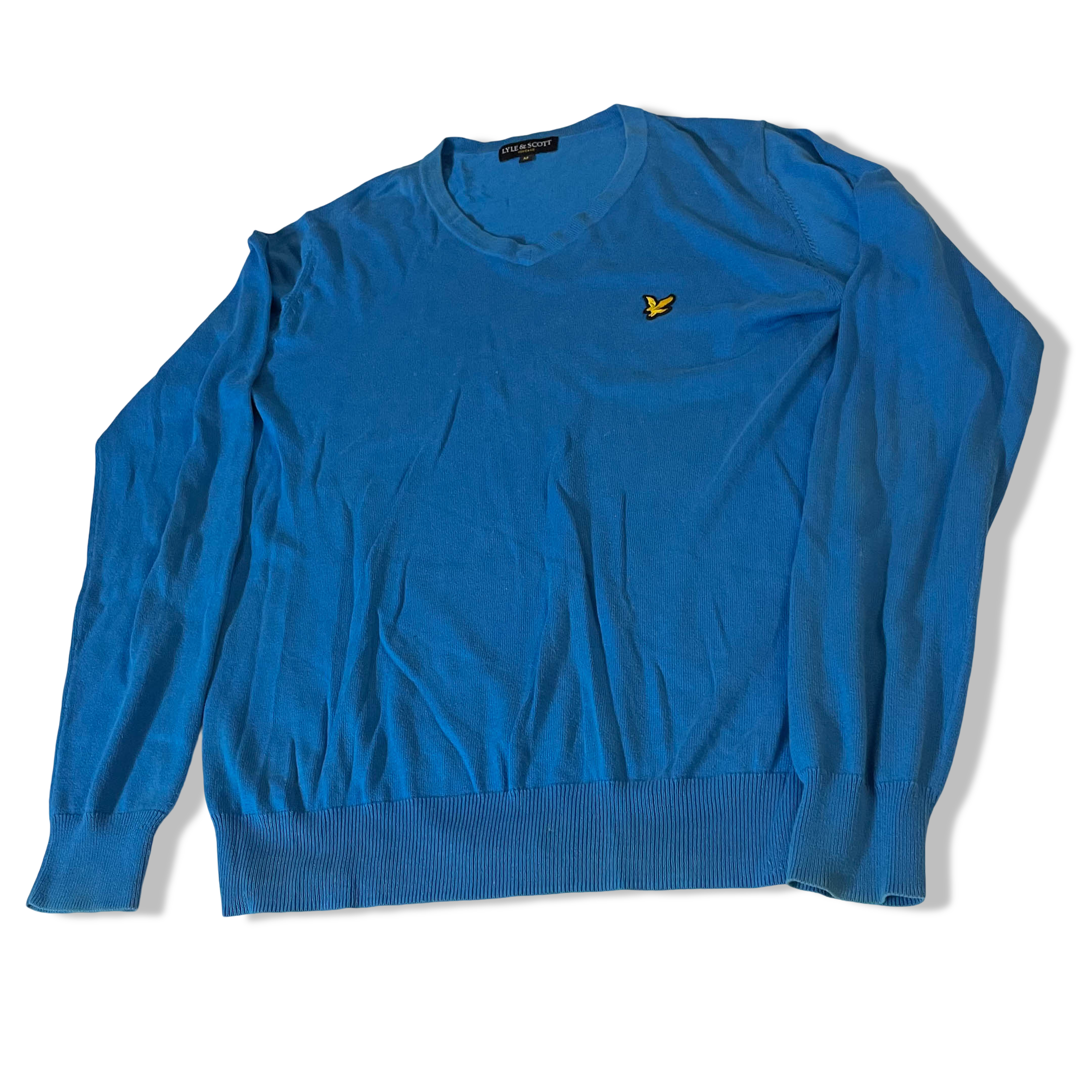 Vintage Lyle &amp; Scott Made in China mens V-neck sweatshirt in M| L27W21| SKU 3783