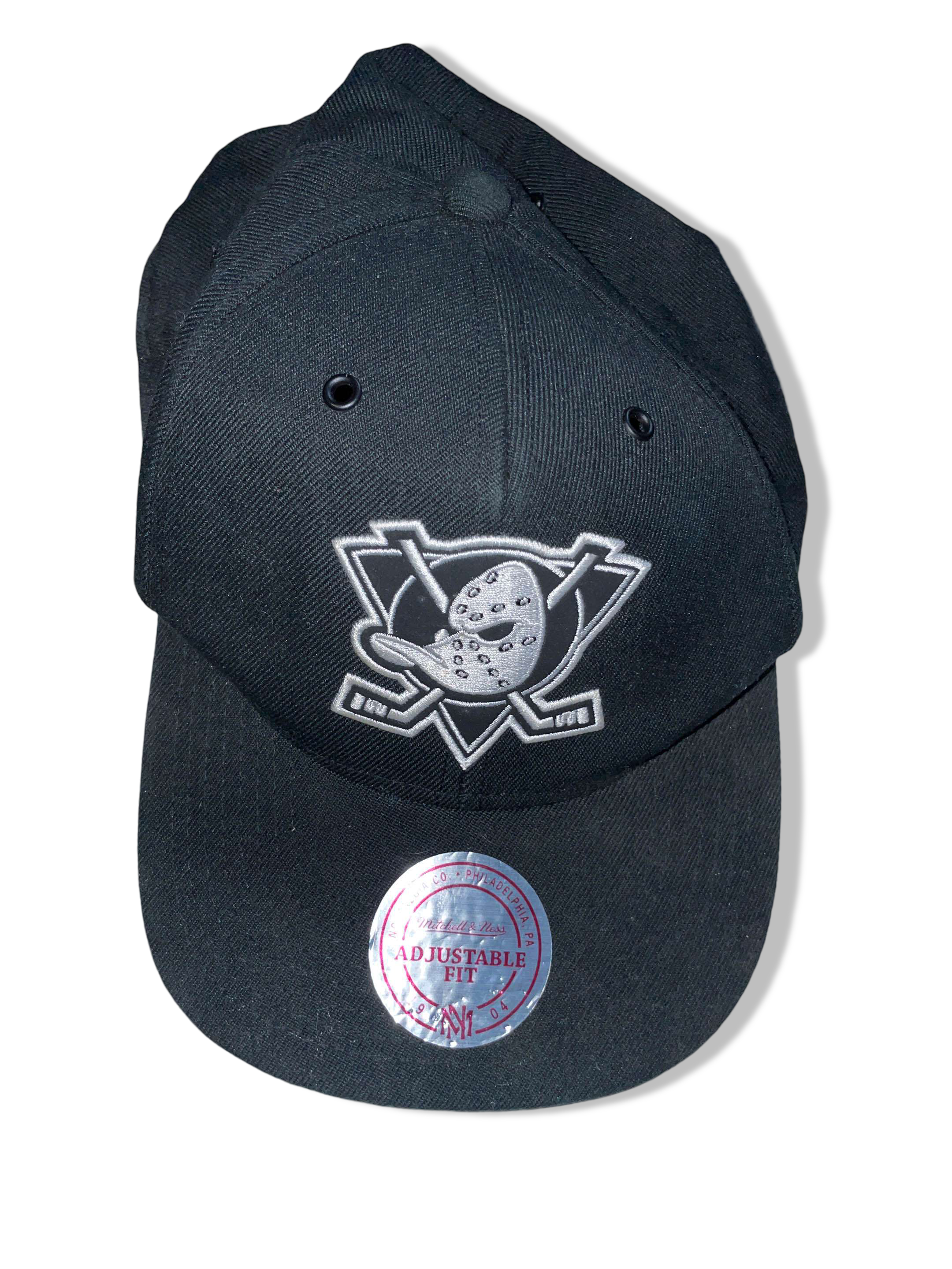 Vintage Mighty Duck crest Mitchell & Ness black baseball cap| SKU 4937