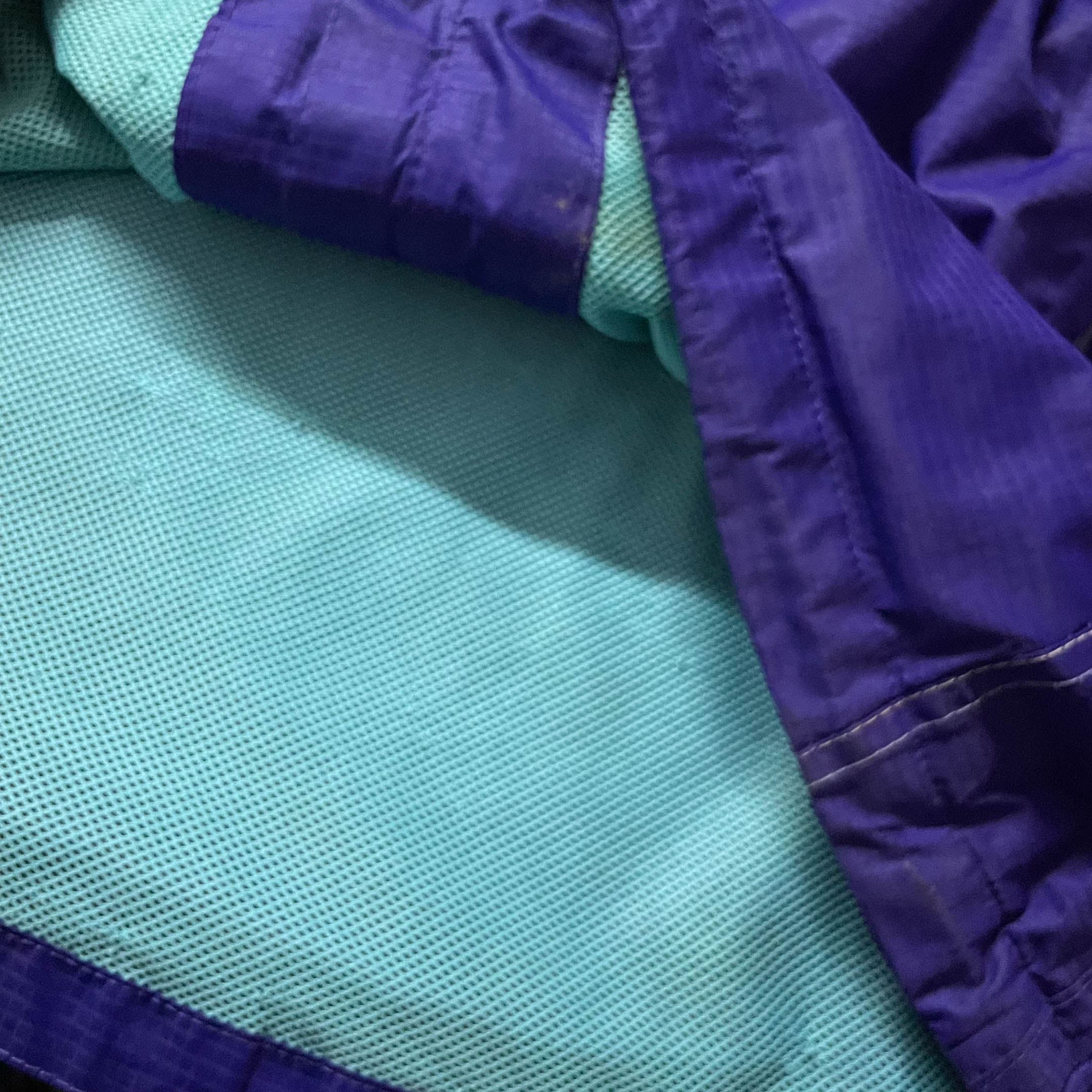 Vintage Regatta great outdoor women's purple waterproof hooded rain jacket UK 16| SKU 3845|L30 W21