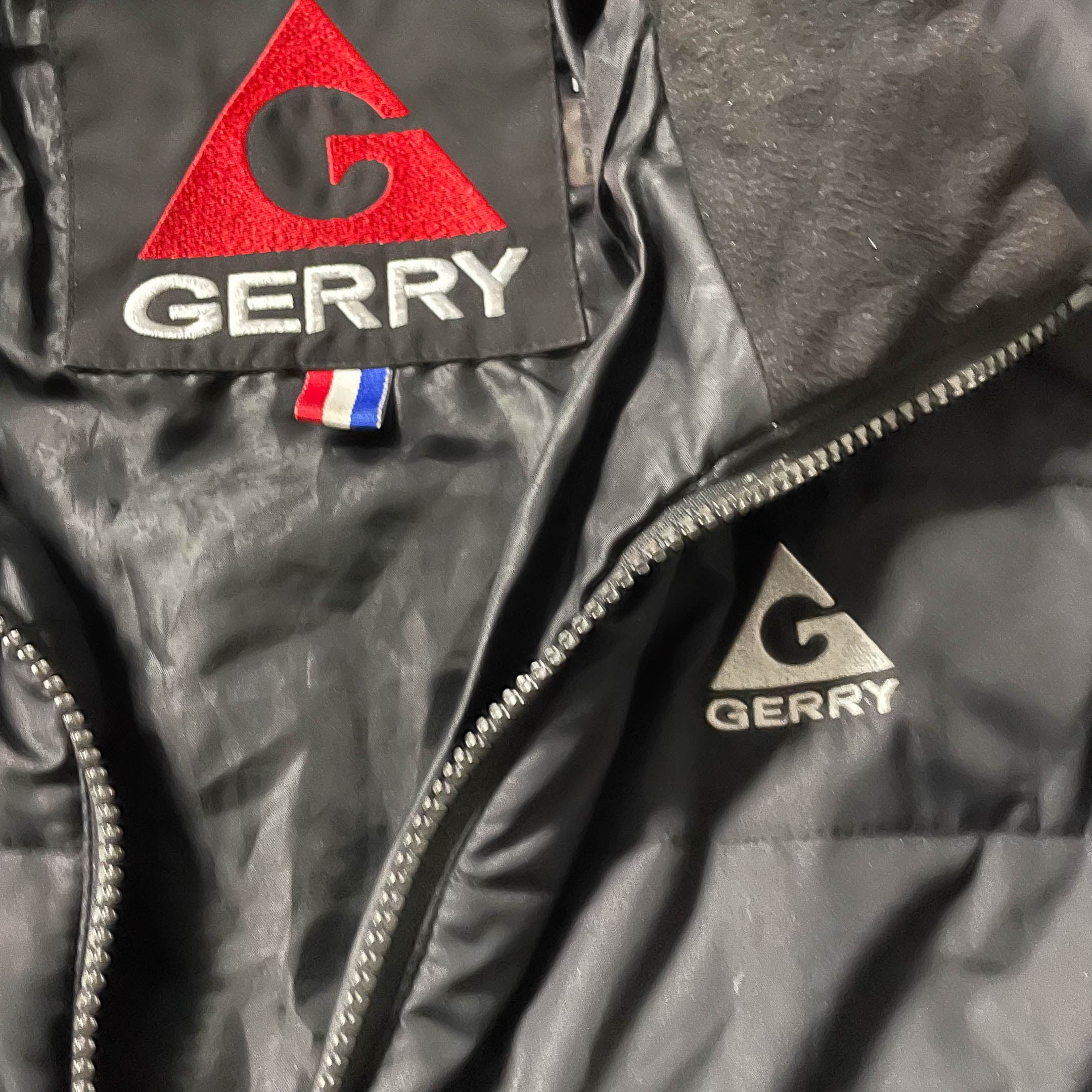 Vintage Gerry men's black polyester padded jacket in M|L30 W22|Made in China