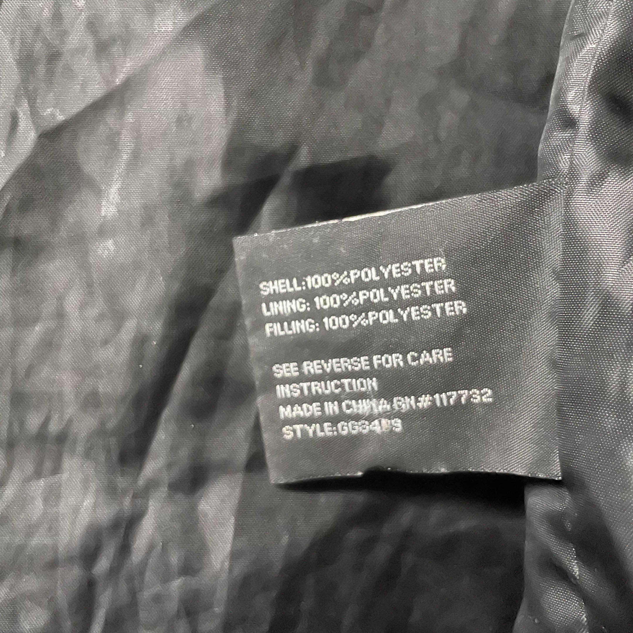 Vintage Gerry men's black polyester padded jacket in M|L30 W22|Made in China