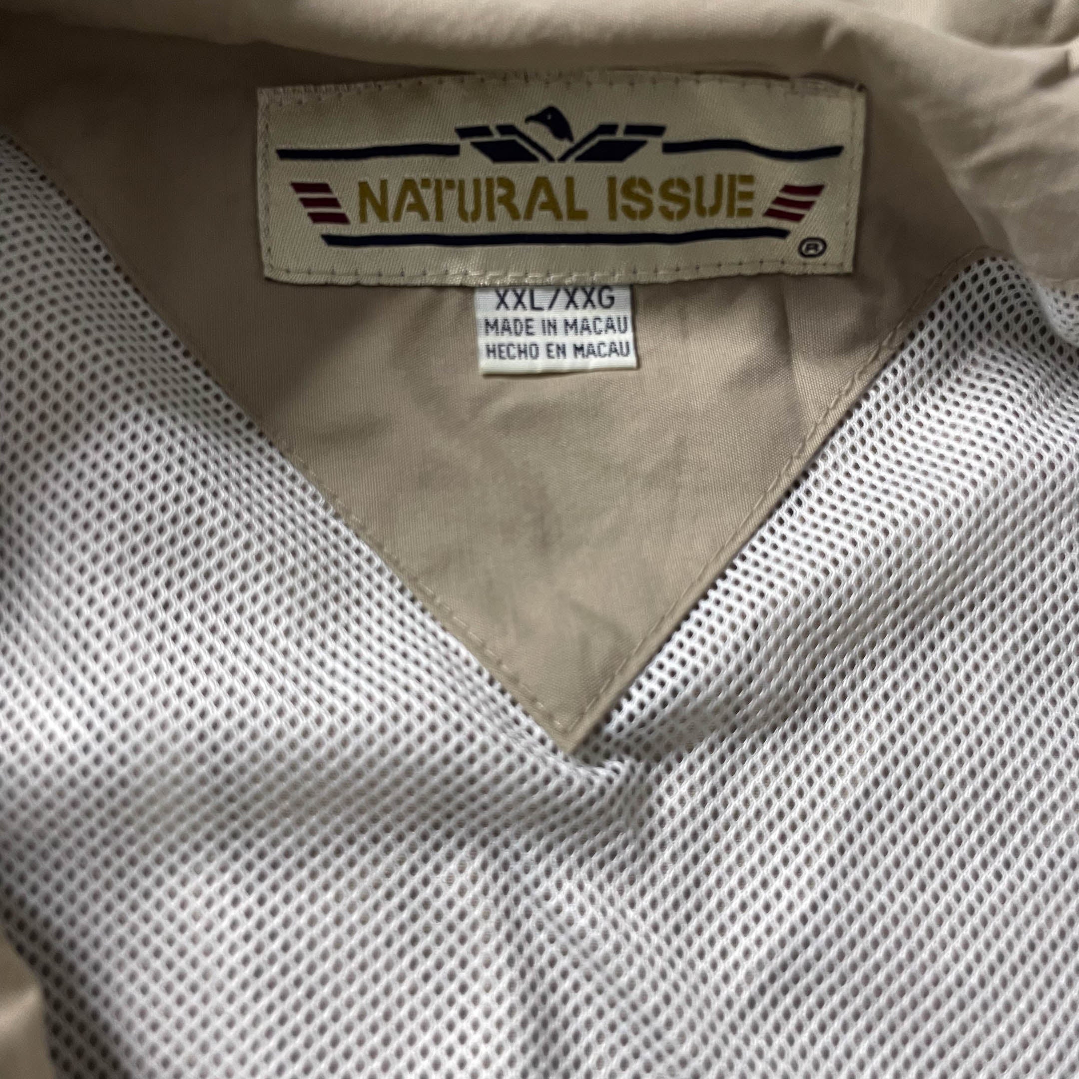 Vintage Natural issue Khaki waterproof hooded jacket in 2XL| L31 W27|Macau Made