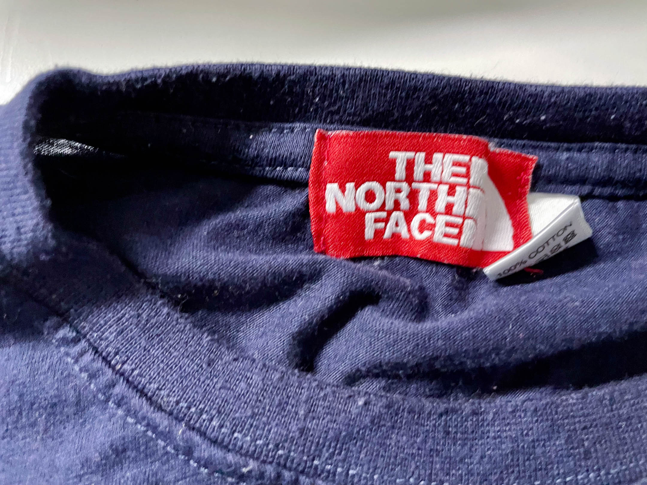 Vintage men's The north face graphics Navy tees in XL|L28 W23| SKU 4122
