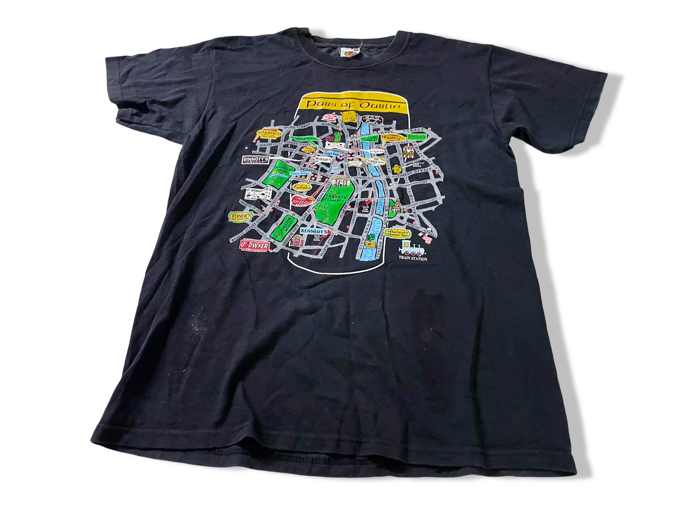 Vintage Men's Fruit of the loom Pubs of Dublin graphics black tees in M|L27 W17| SKU 4123