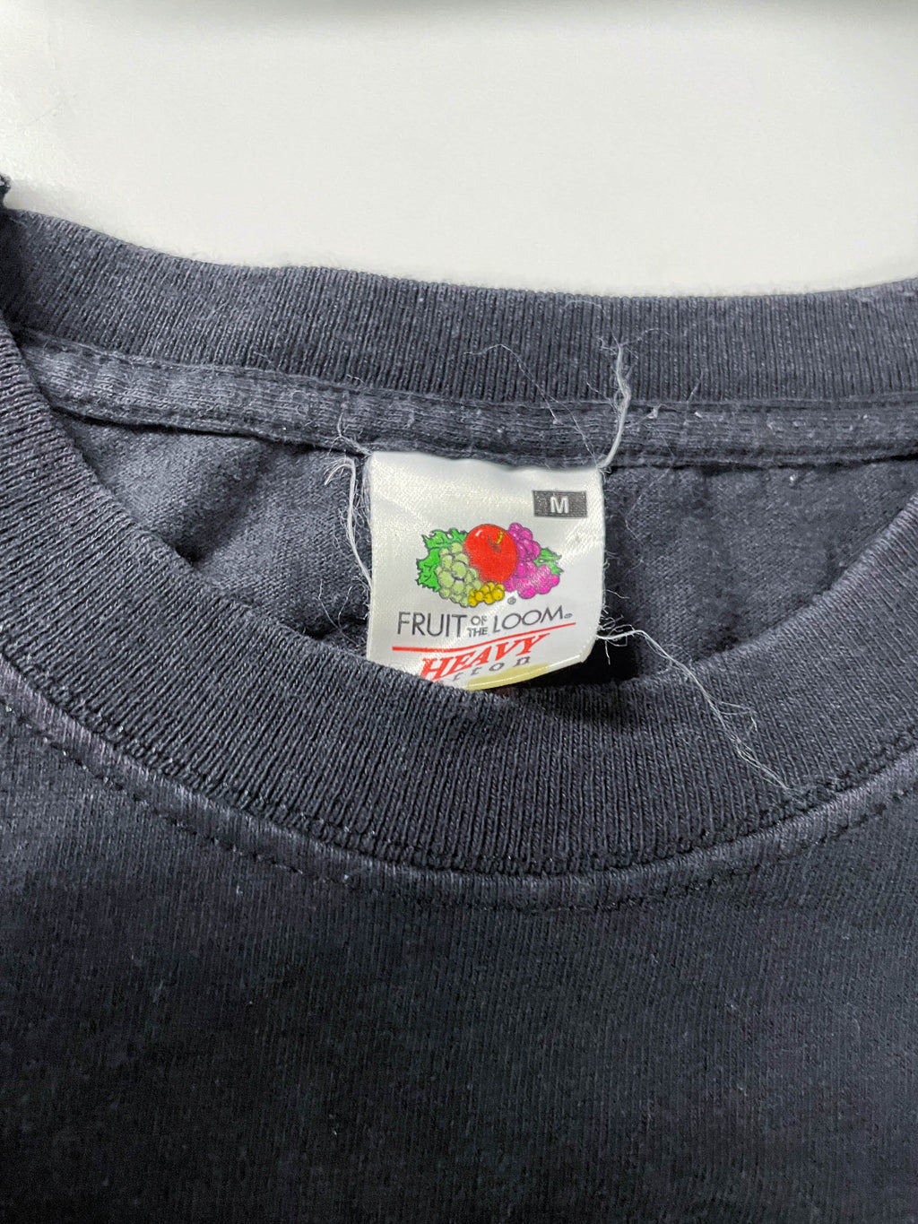 Vintage Men's Fruit of the loom Pubs of Dublin graphics black tees in M|L27 W17| SKU 4123