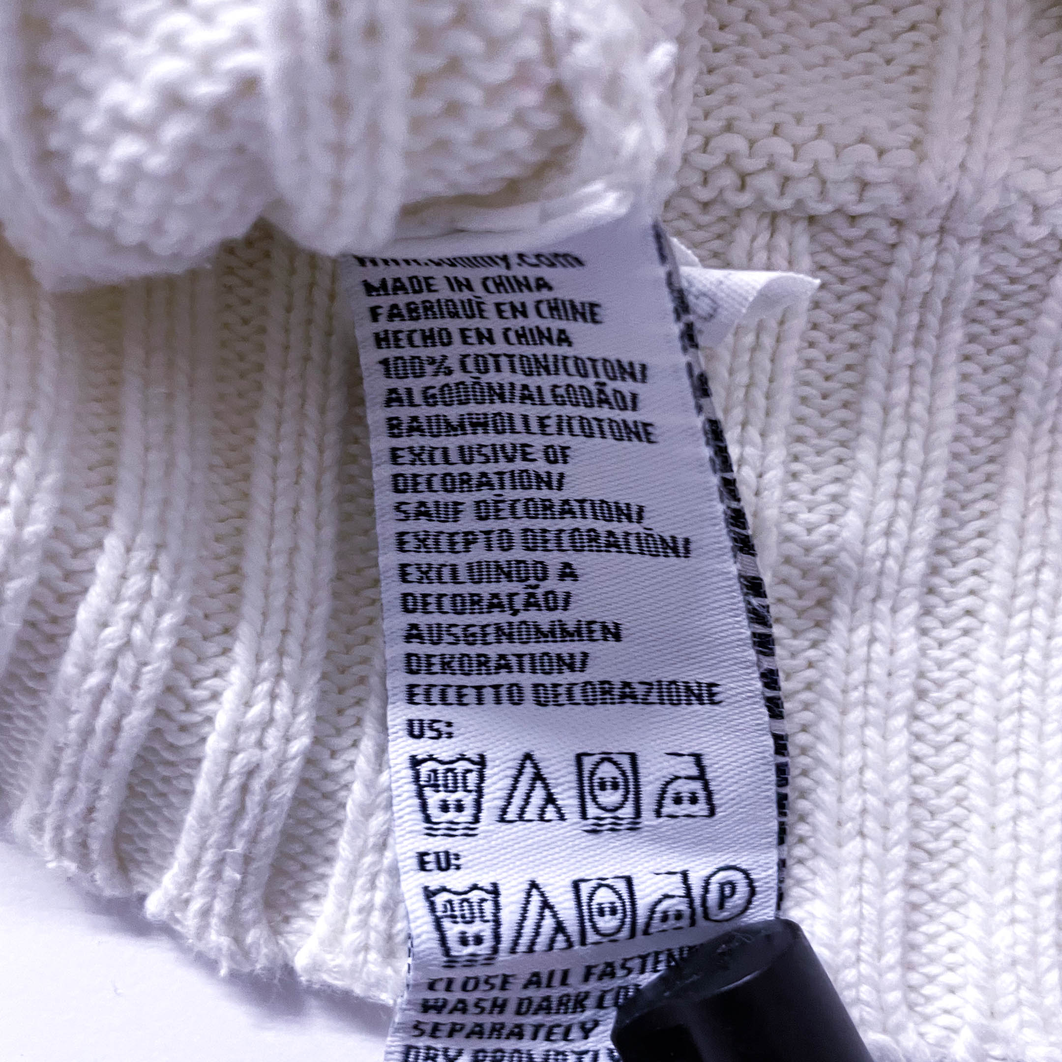 Vintage Women's Tommy Hilfiger 90's White Knit Cardigan with Hoodie in L| L25W20| Made in China