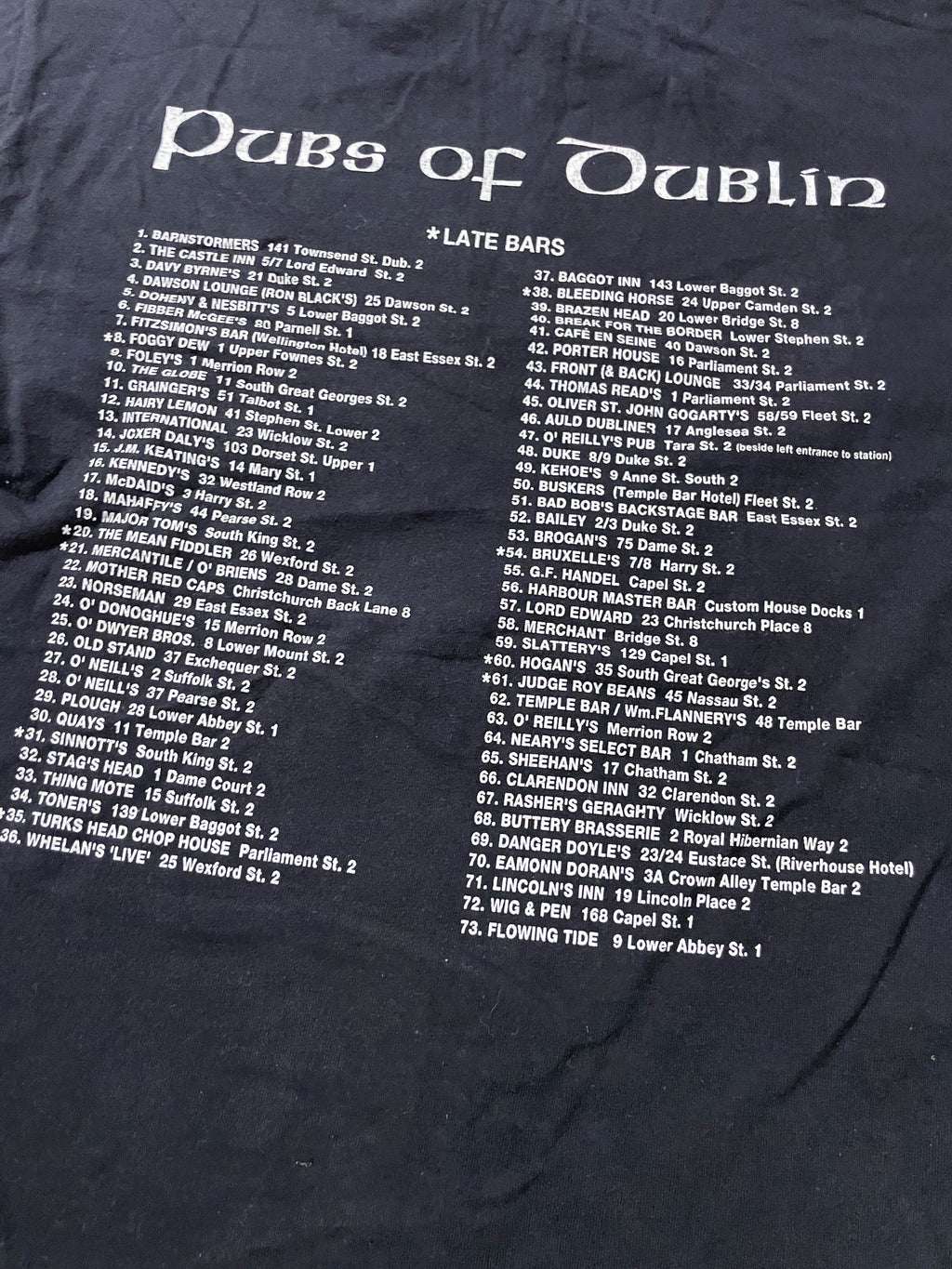 Vintage Men's Fruit of the loom Pubs of Dublin graphics black tees in M|L27 W17| SKU 4123