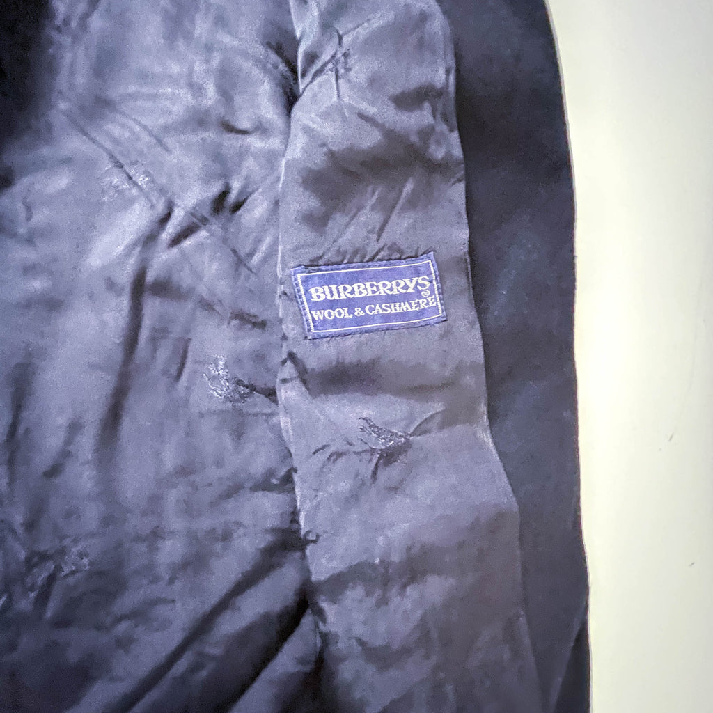 Vintage men's Burberry navy wool and cashmere fit blazers in L| L 29 W 21| 2858