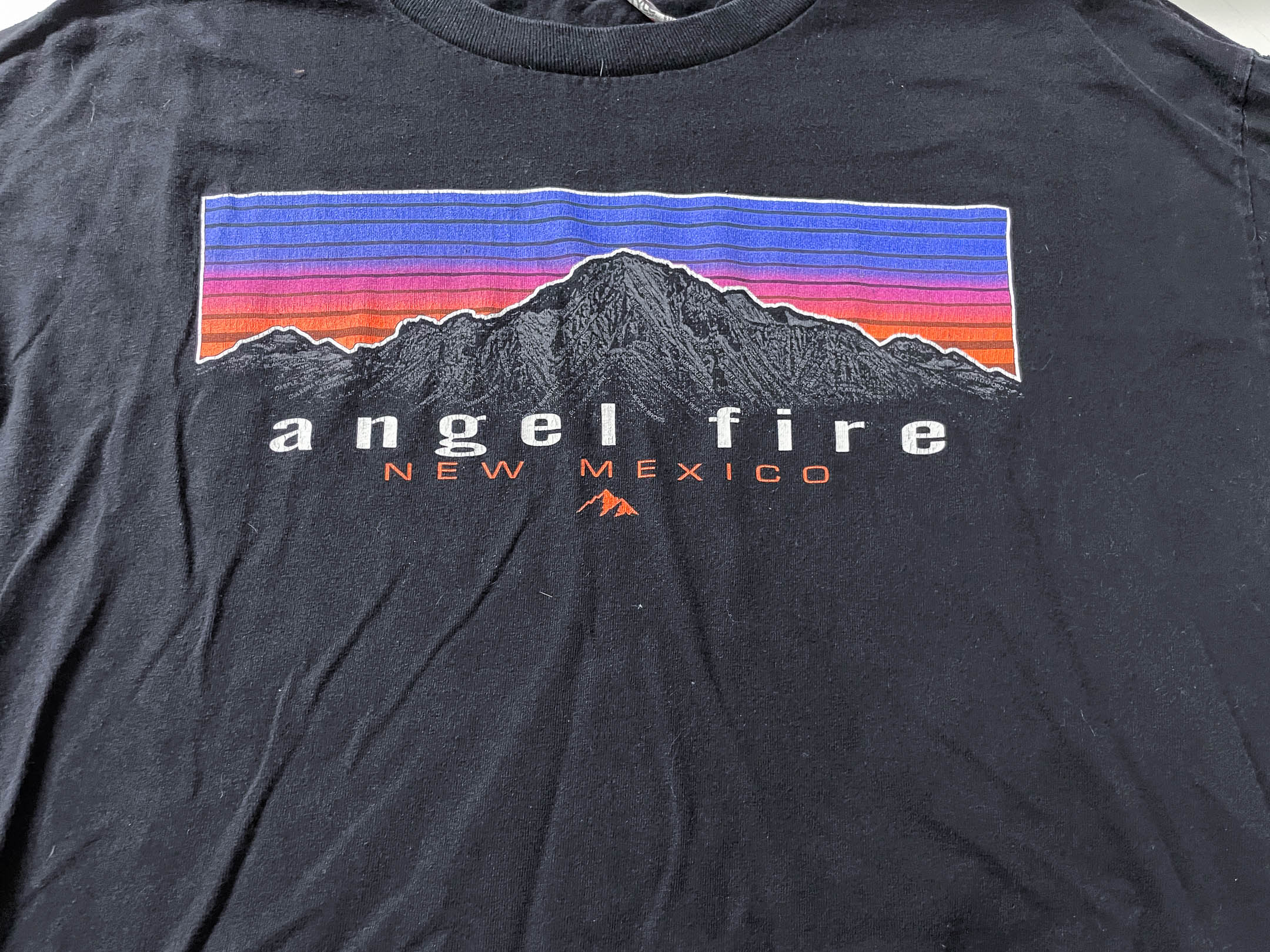 Vintage Men's Angel fire new Mexico Graphics black long sleeve tees in L|L29 W22|SKU 4127