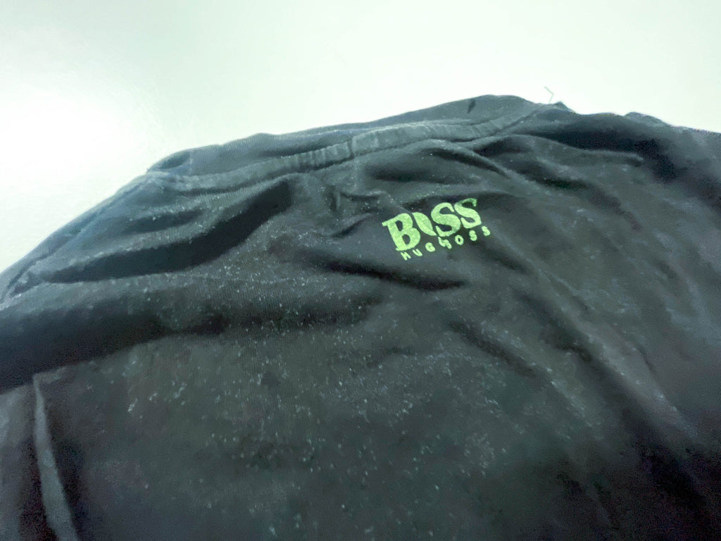 Vintage men's black Hugo Boss Graphics small tees|L26 W18| SKU 3903