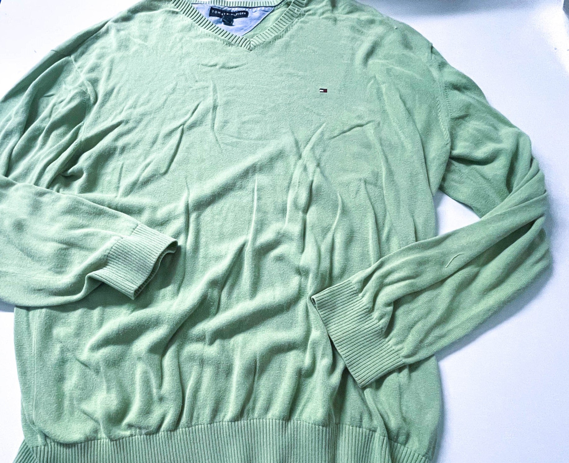 Vintage Green men's Tommy Hilfiger V-neck sweatshirt in 2XL|L29 W24|SKU 3912