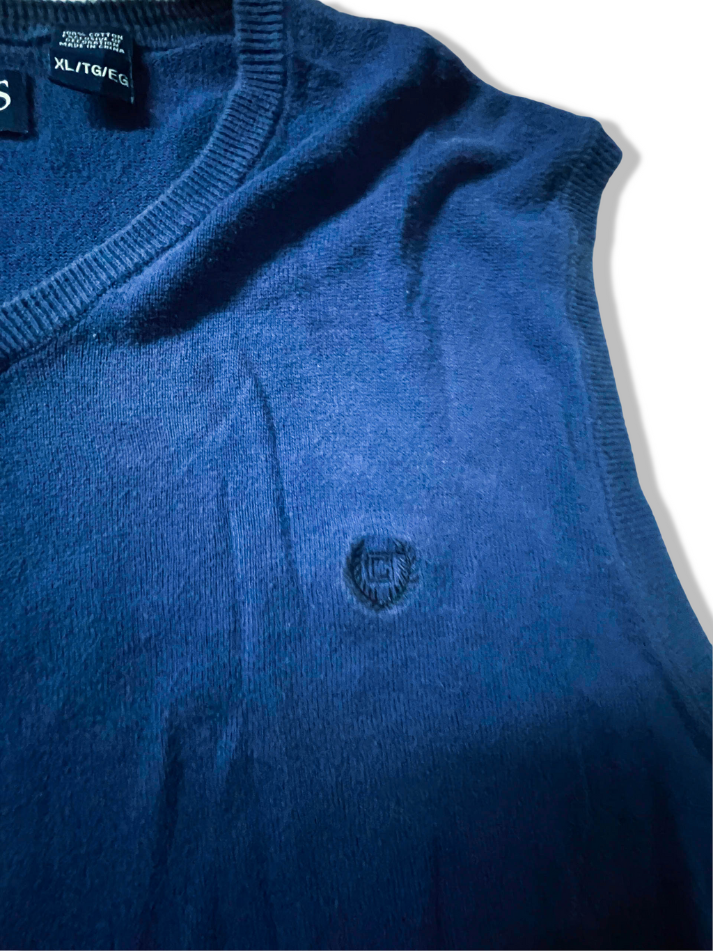 Vintage men's blue Chaps sleeveless cardigan in L/M made in China|L29W22|SKU 3928