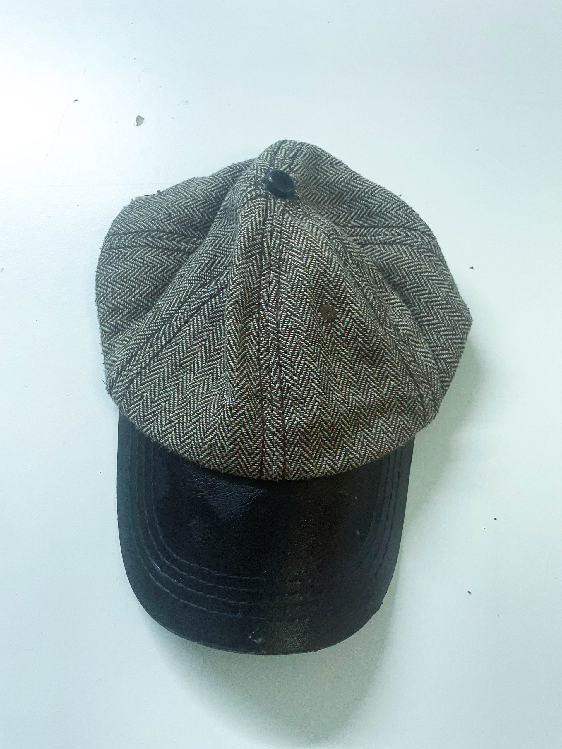 Vintage leather tweed baseball cap in grey and black| One size| SKU 3956