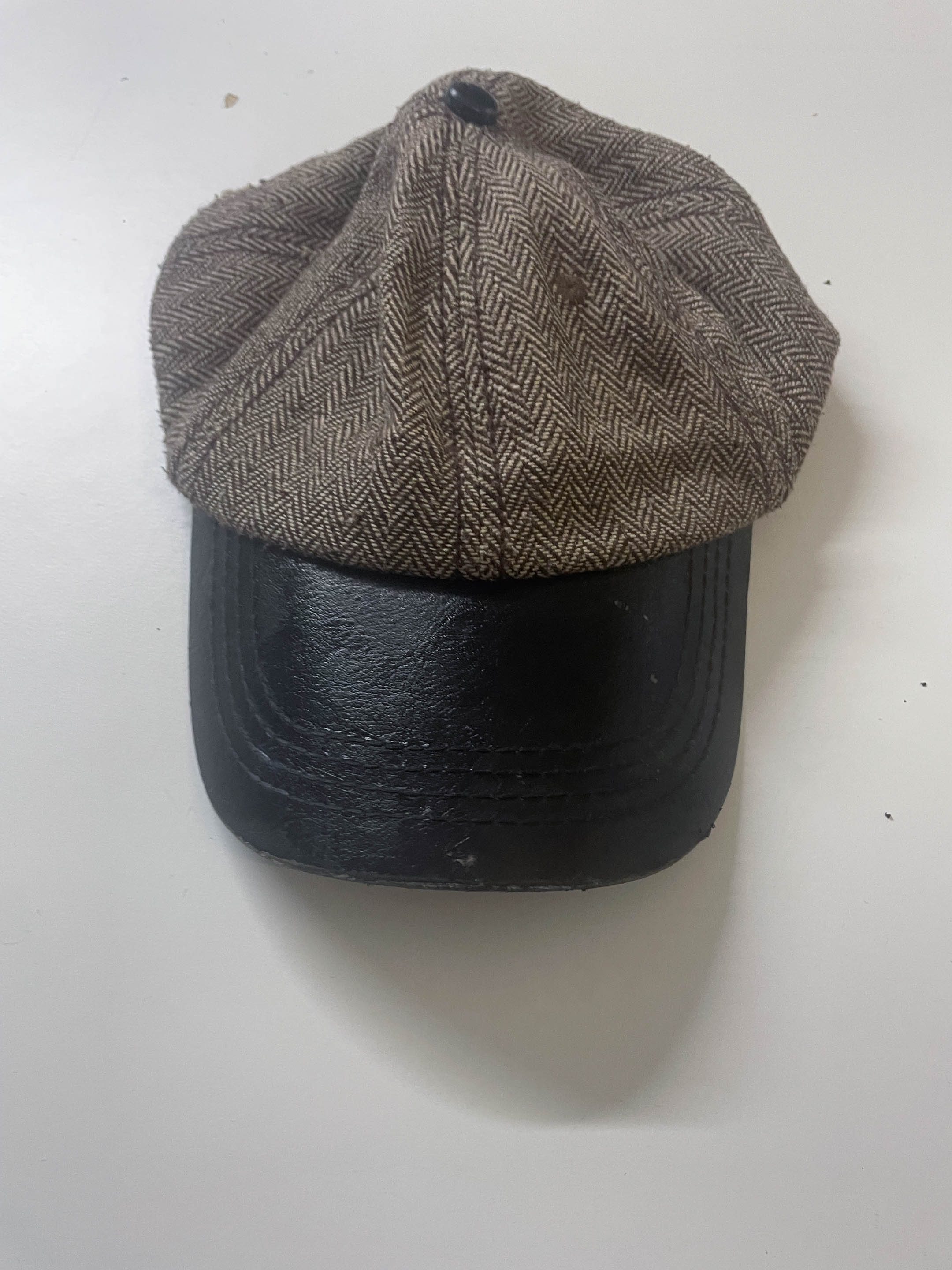 Vintage leather tweed baseball cap in grey and black| One size| SKU 3956