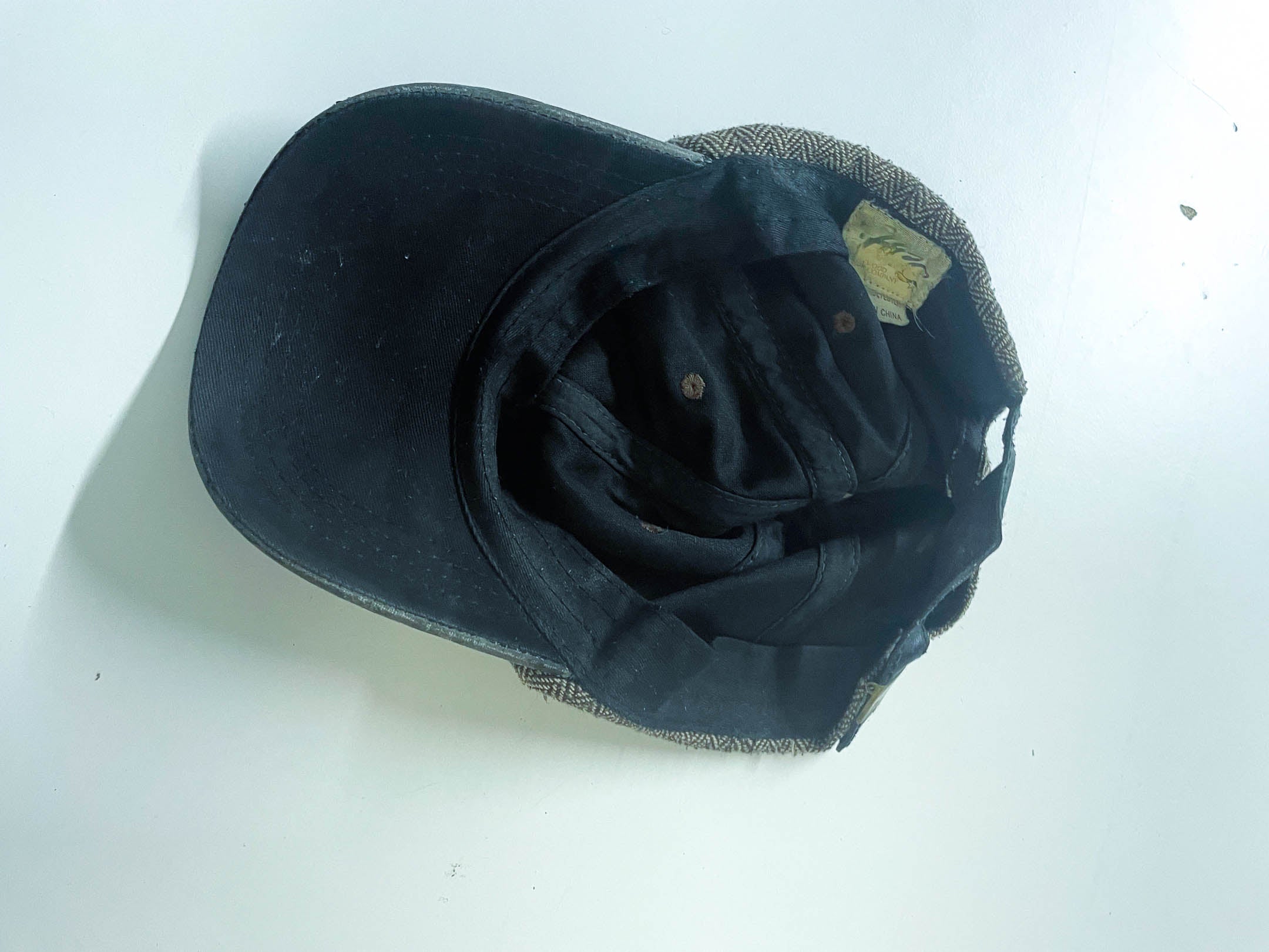 Vintage leather tweed baseball cap in grey and black| One size| SKU 3956