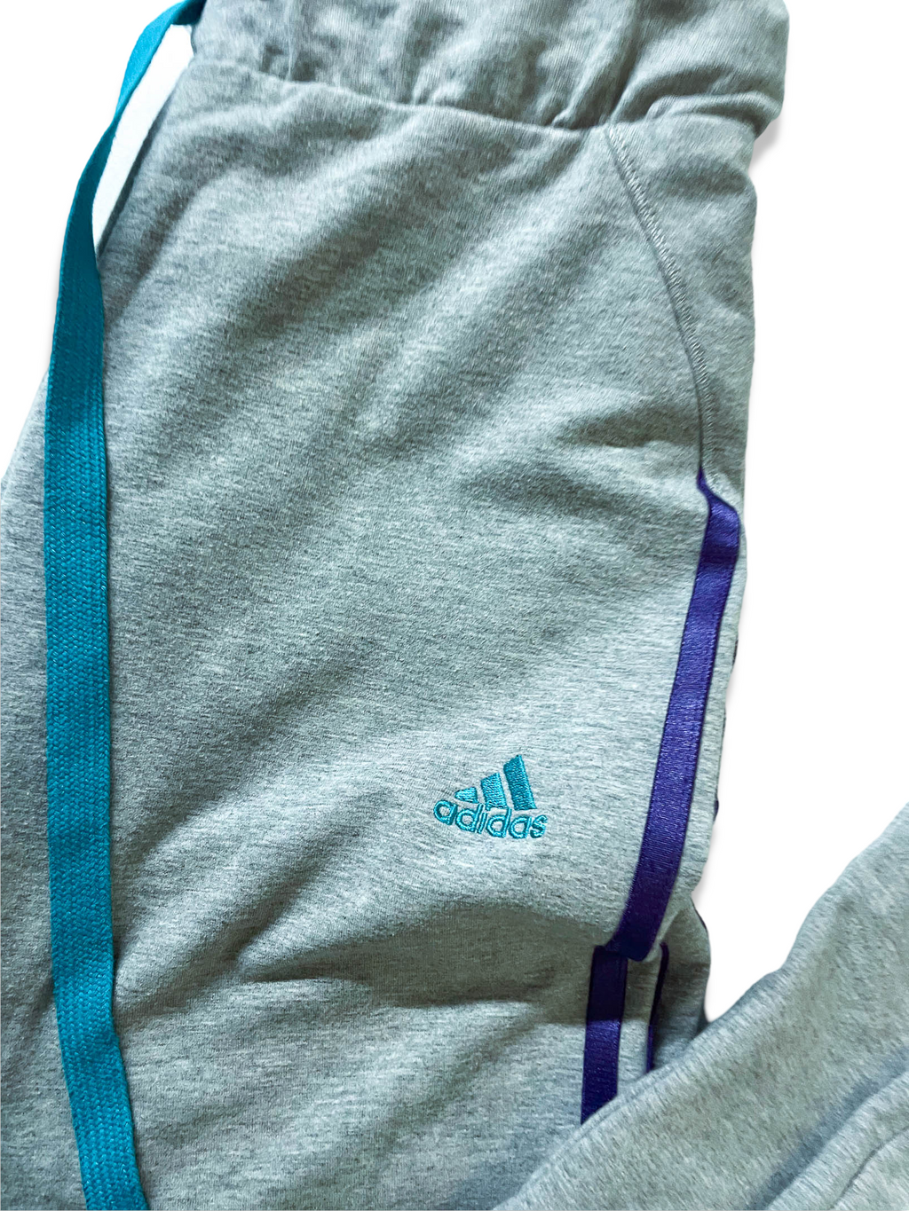 Vintage Adidas women's grey sweat pant UK 10| L 29 W 26| SKU 3978