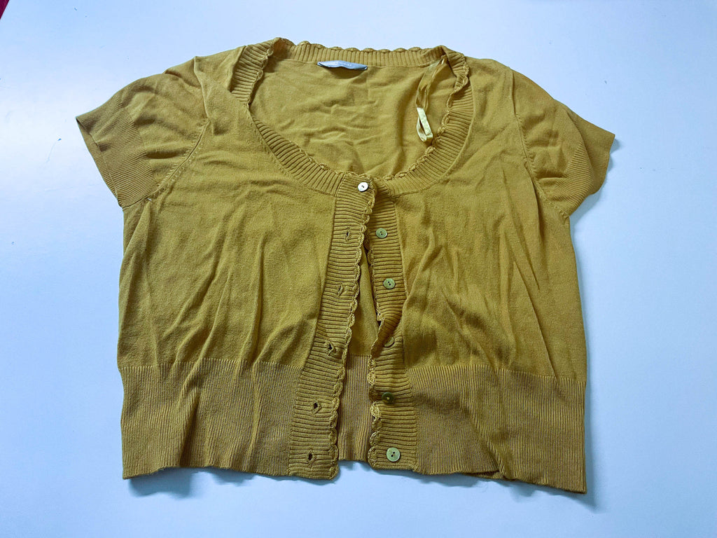 Women's  Y2k A wear mustard yellow button up cropped top in L| L20 W 18| SKU 3981