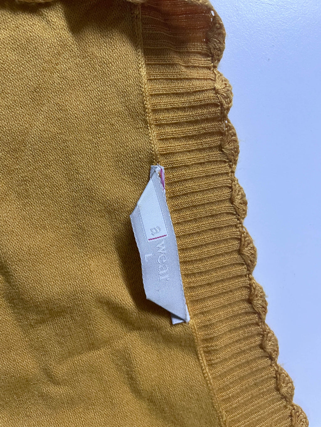 Women's  Y2k A wear mustard yellow button up cropped top in L| L20 W 18| SKU 3981