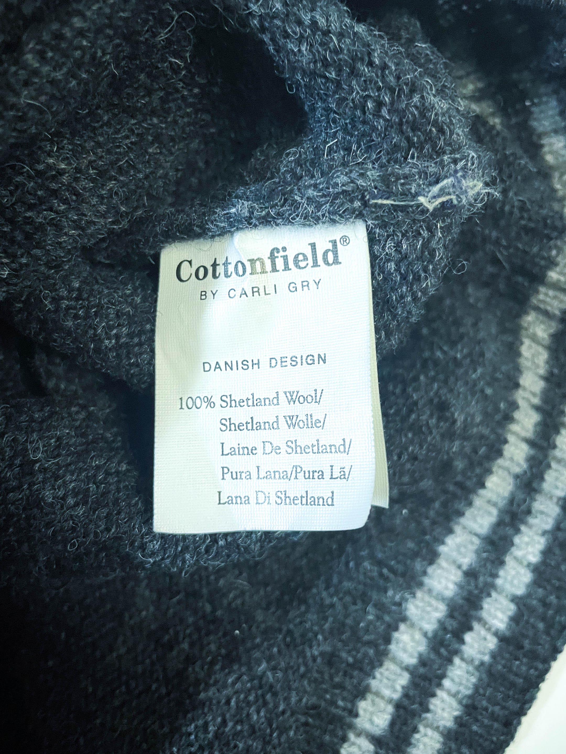 Vintage Men's Cottonfield wool knitted grey V-neck sleeveless sweater in L|L27 W22| SKU 3993